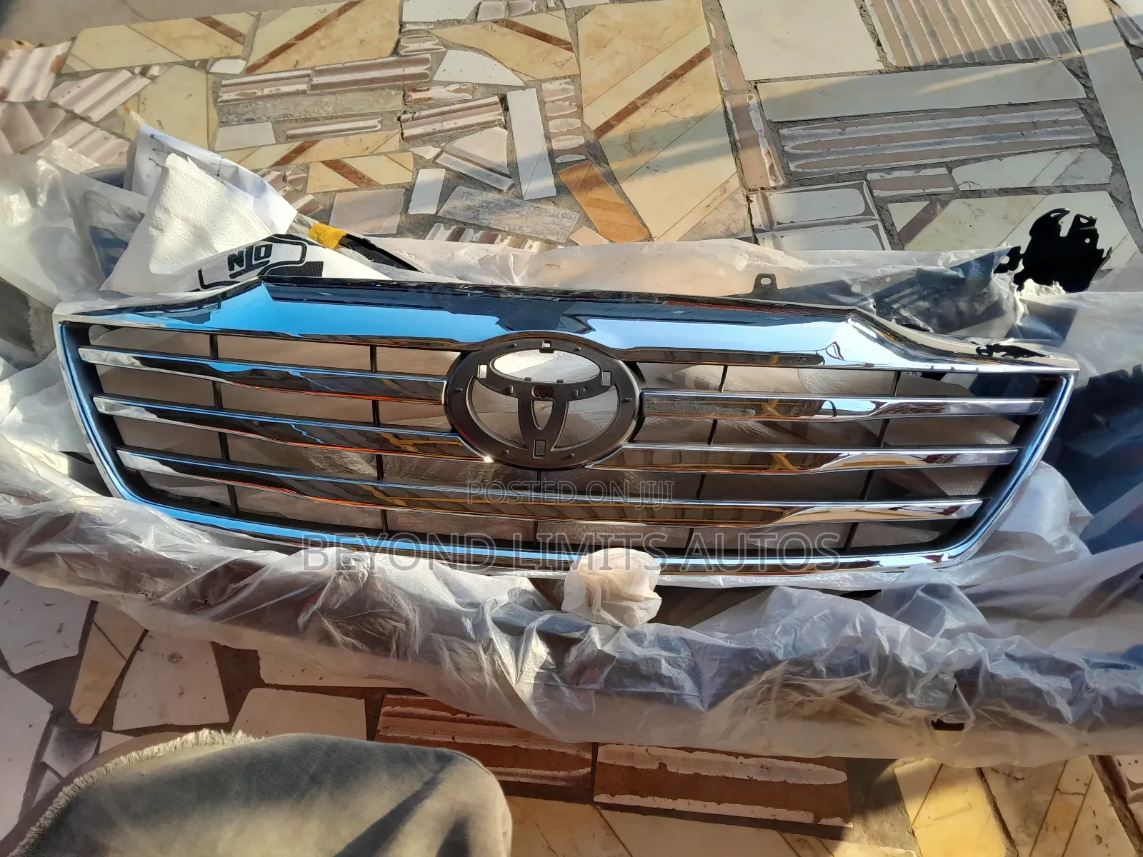 Toyota Fortuner 2009,2010,2011,2012,2013,2014 Top Grille