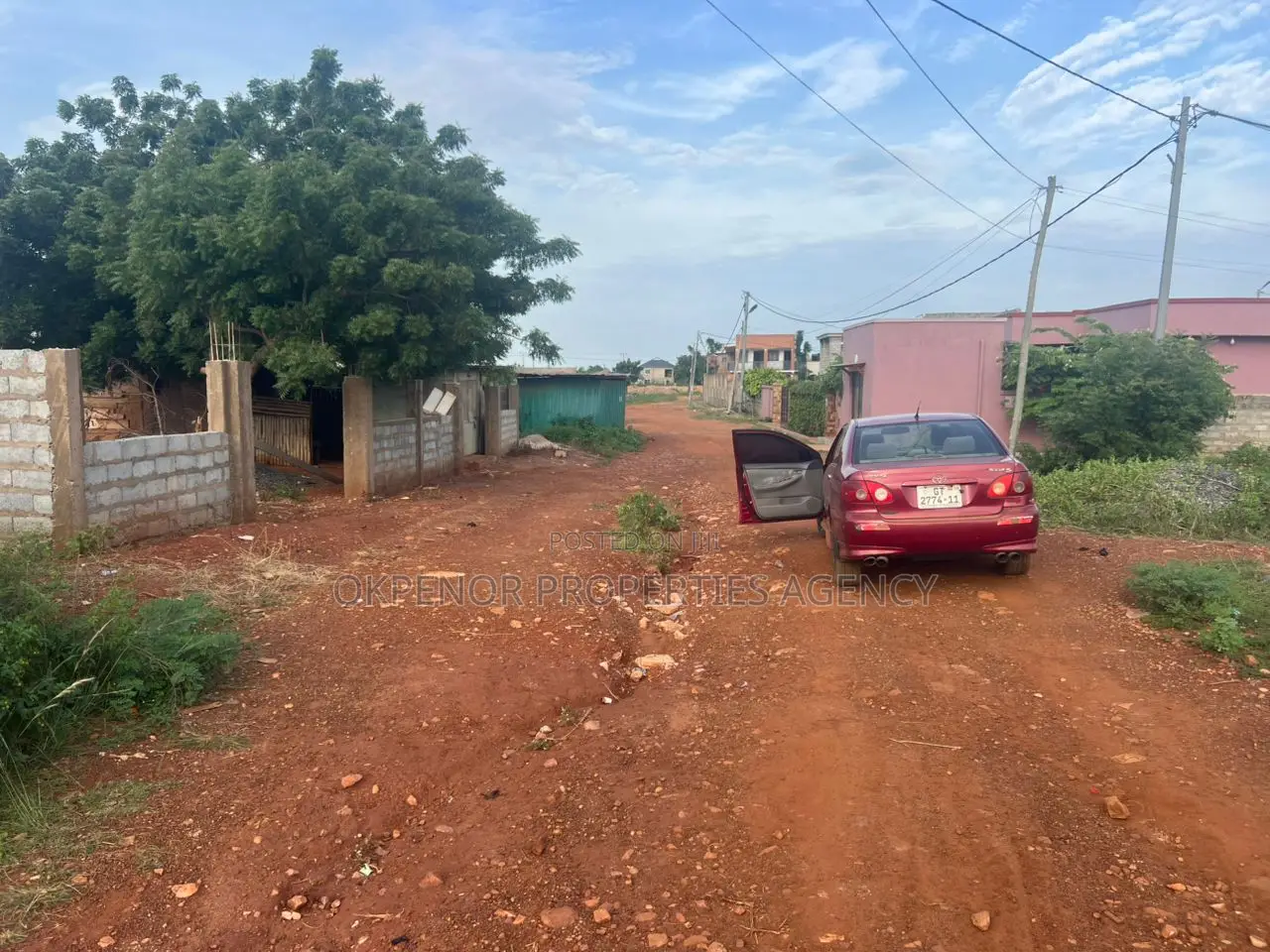 1plot Walled for Sale at Tema Com25