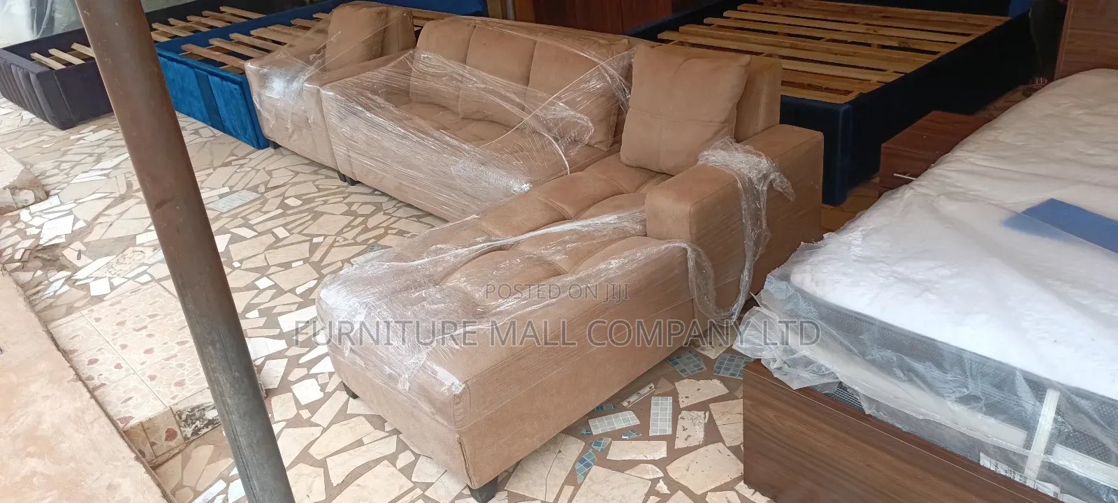 Matured Sofa Set Available As Seen😍💯😘. Free Delivery