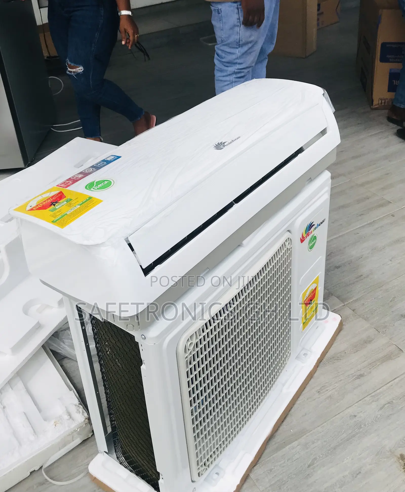 Valuable White 1.5 Horsepower Split Rainbow Ac