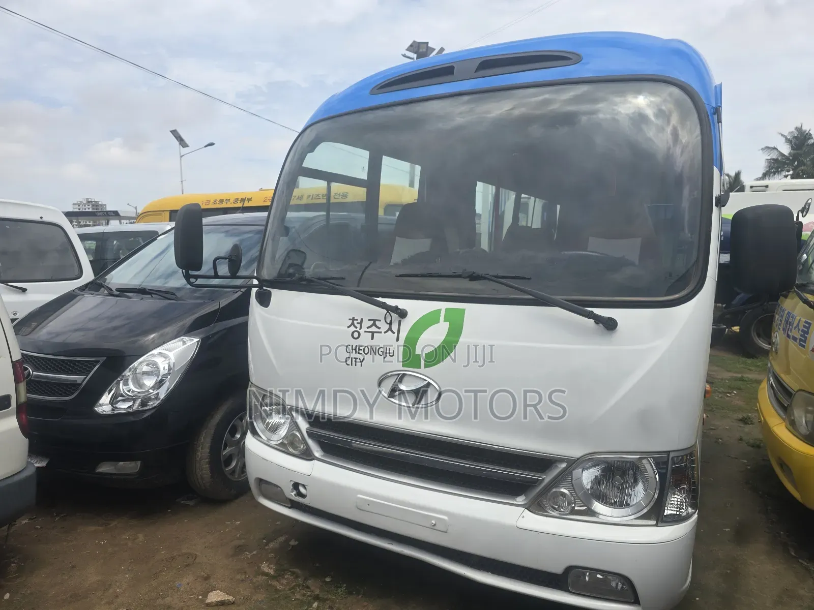 Hyundai County 2015 White
