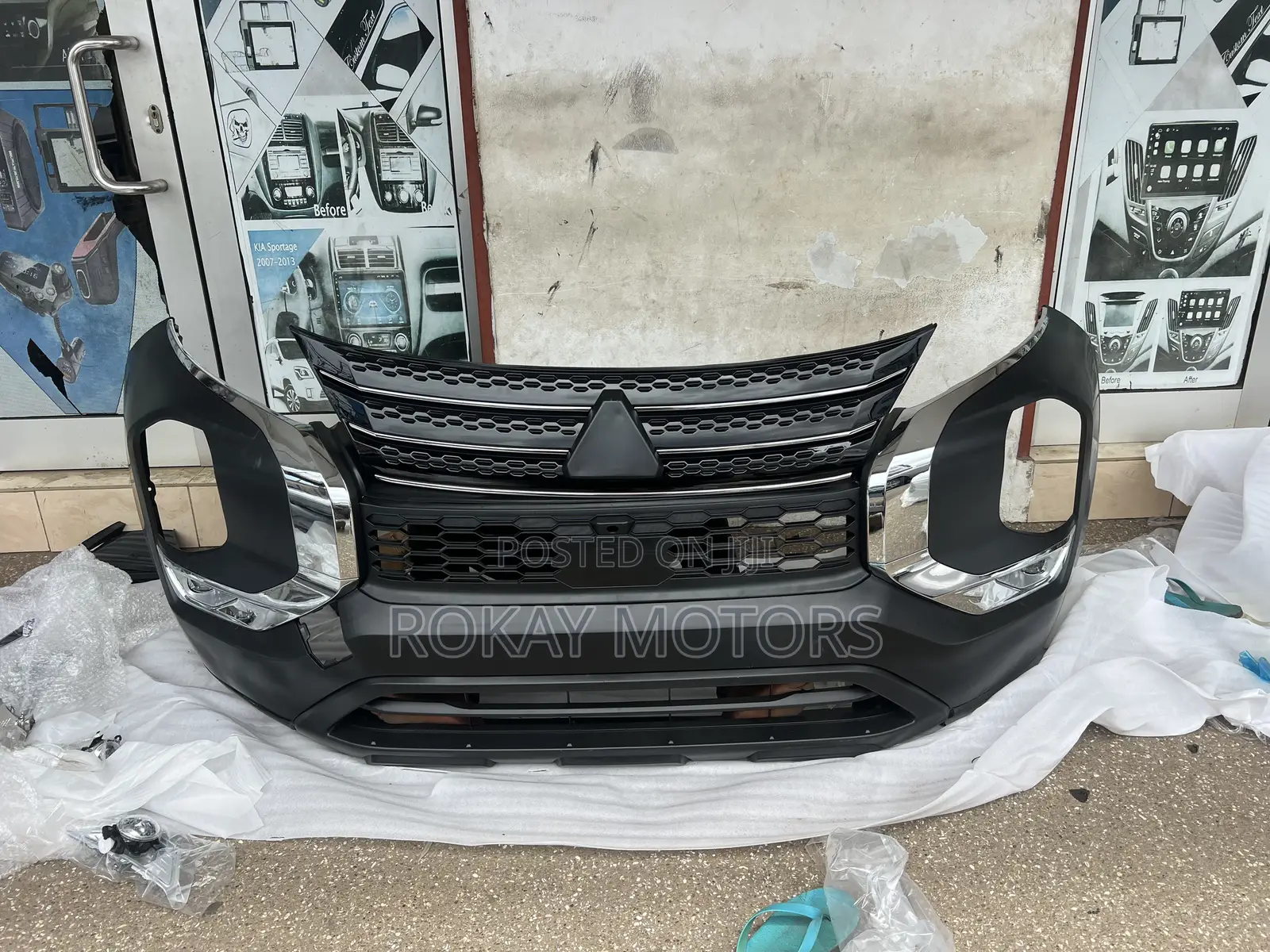 Outlander 2022,2023,2024 Front Bumper Complete