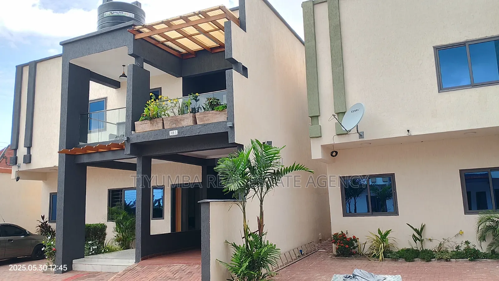 4bdrm Apartment in Tiyumba Real Estate, Achimota for rent