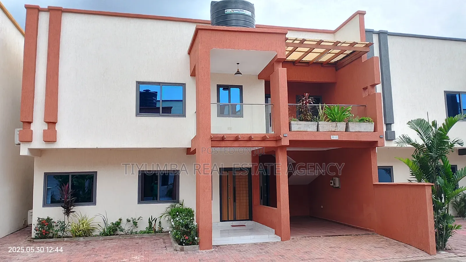 4bdrm Apartment in Tiyumba Real Estate, Achimota for rent
