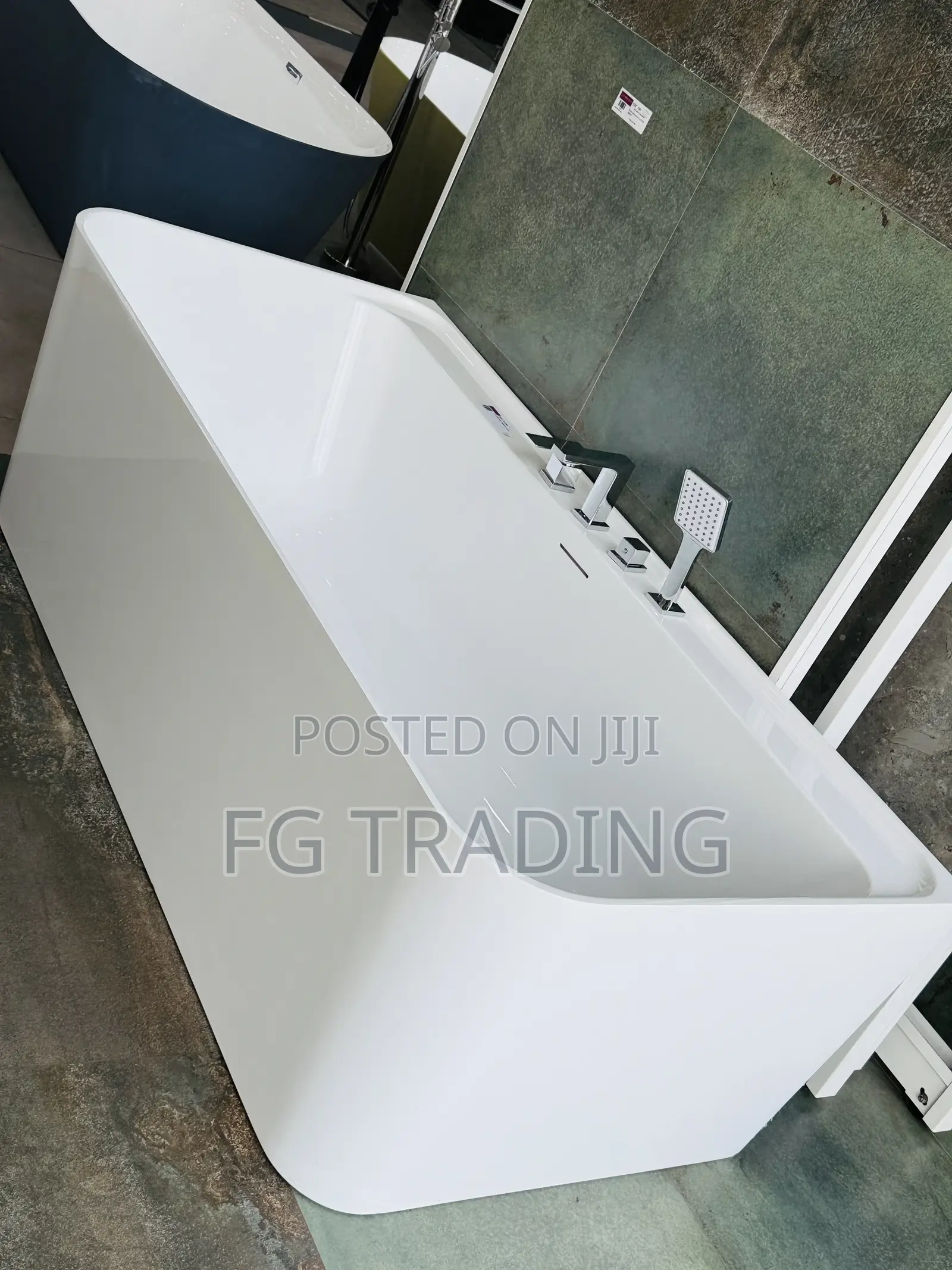 White Bathtub - Bathroom Enclosure - Jacuzzi Bath