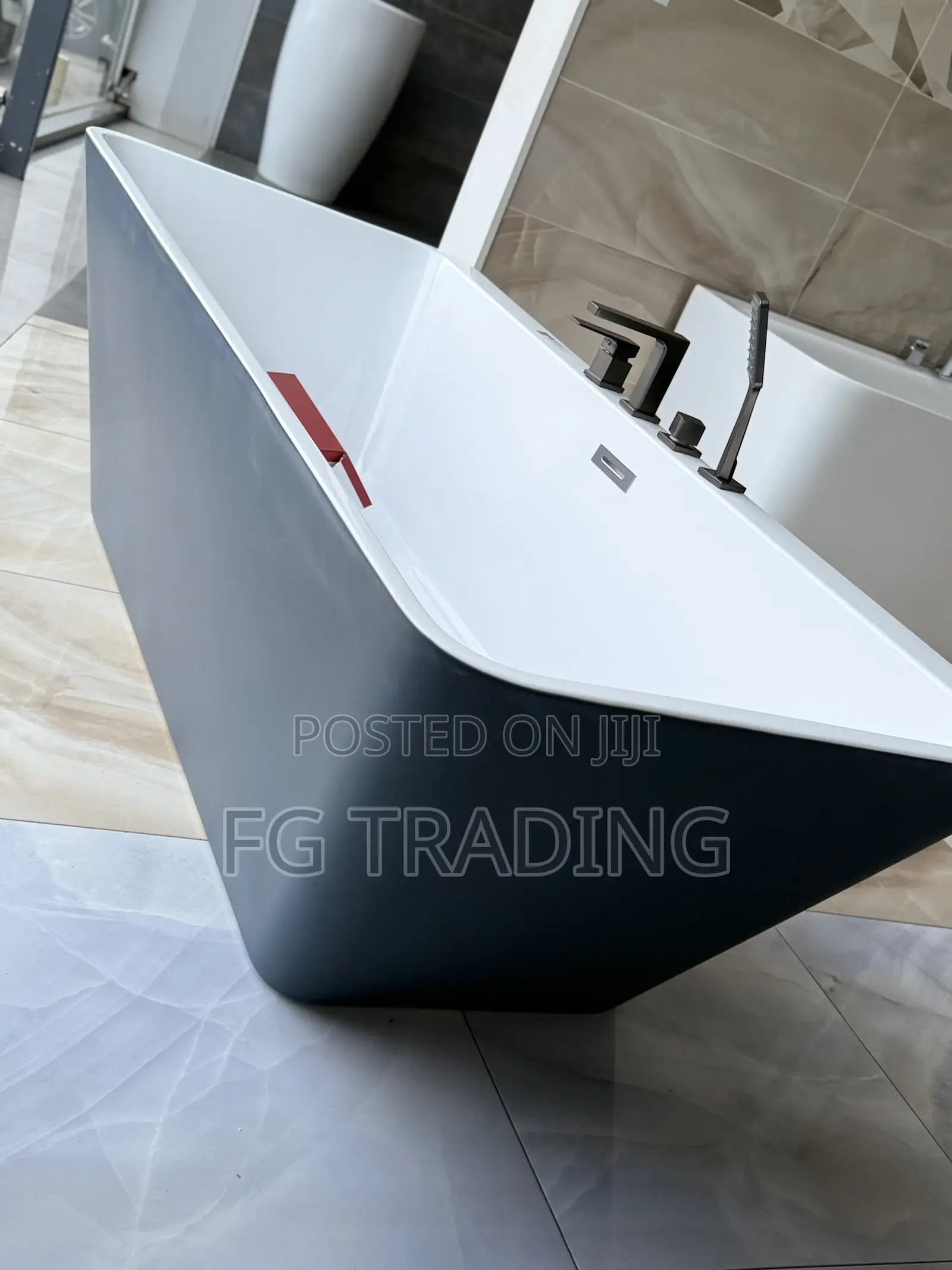 Jacuzzi Bathtub _ Matte Grey Bathtub