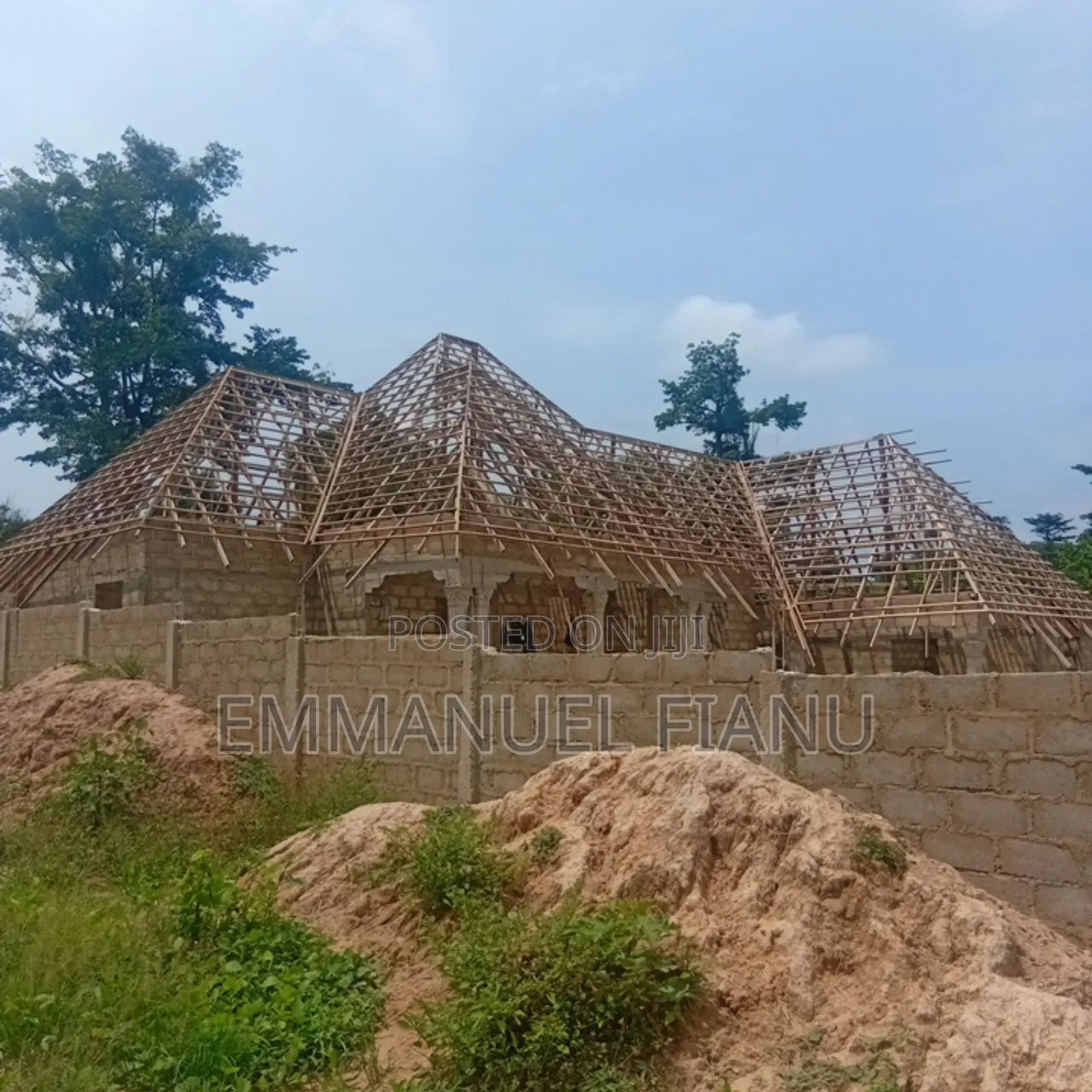 Carpenter Available Content or Whatsapp Me