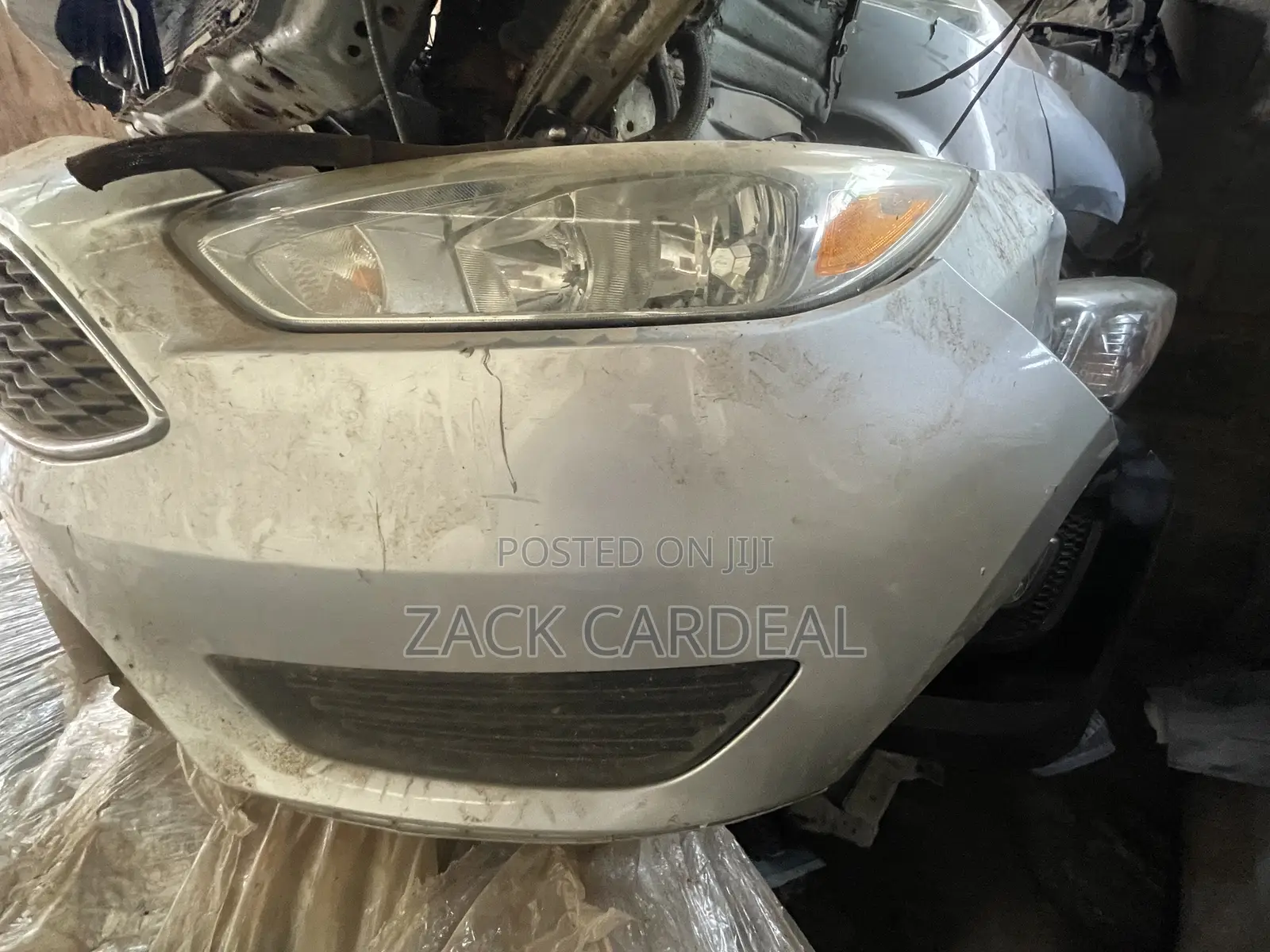 Ford Focus (2013-2016) Front Cut Available