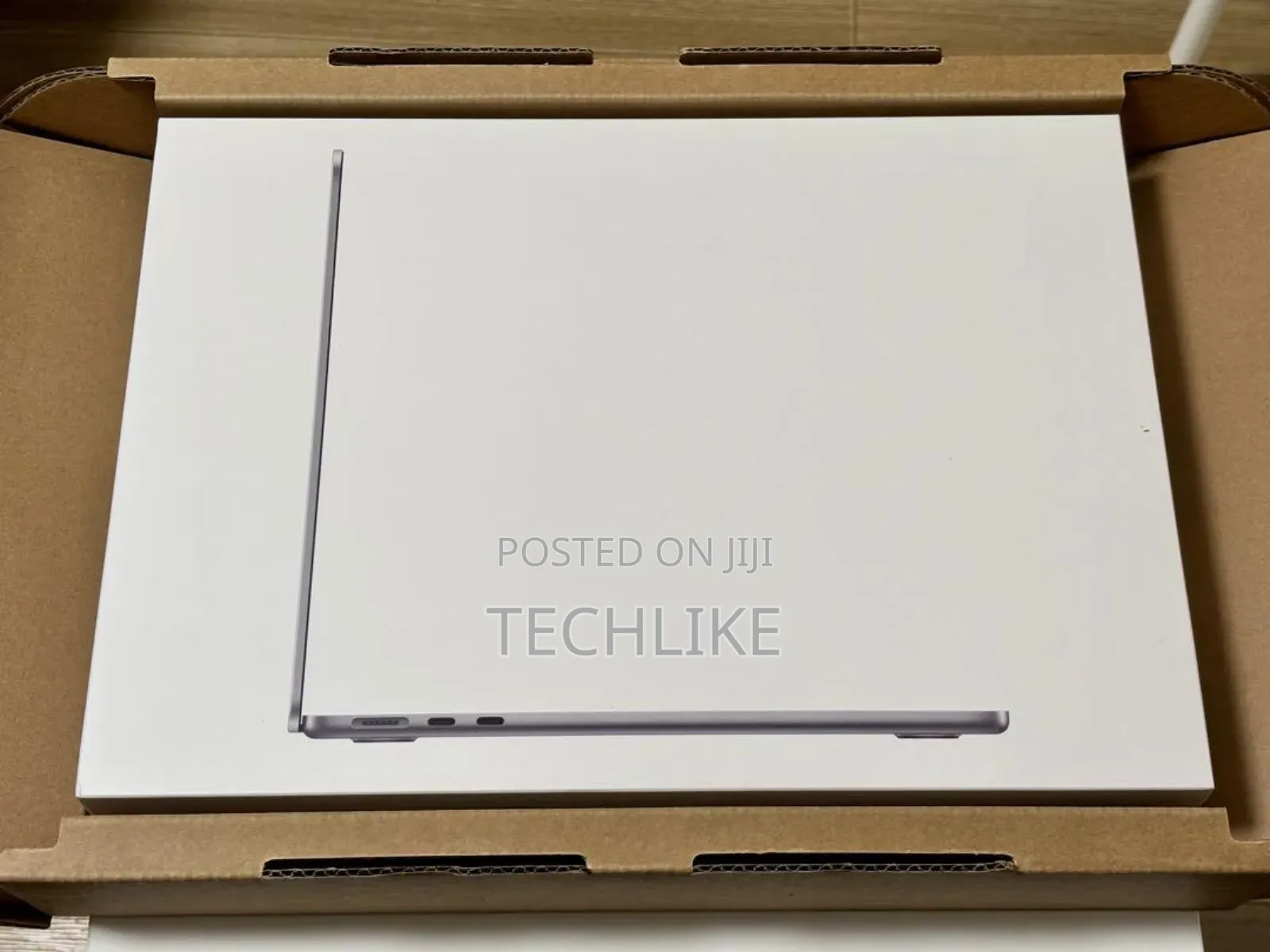 New Laptop Apple MacBook Air 2025 M4 13-inch 16GB Apple M4 SSD 256GB