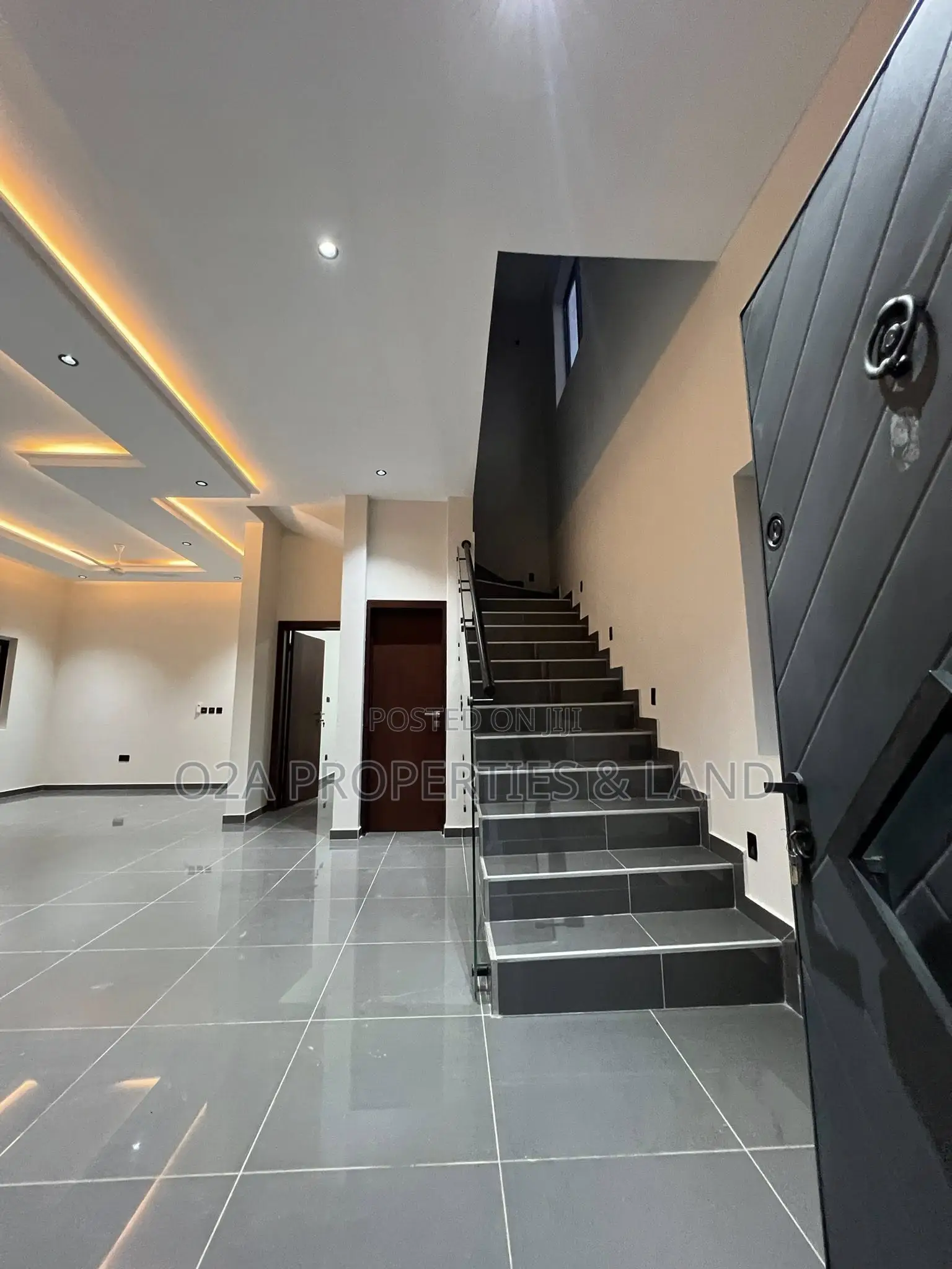 4bdrm House in Lakeside Estate for sale