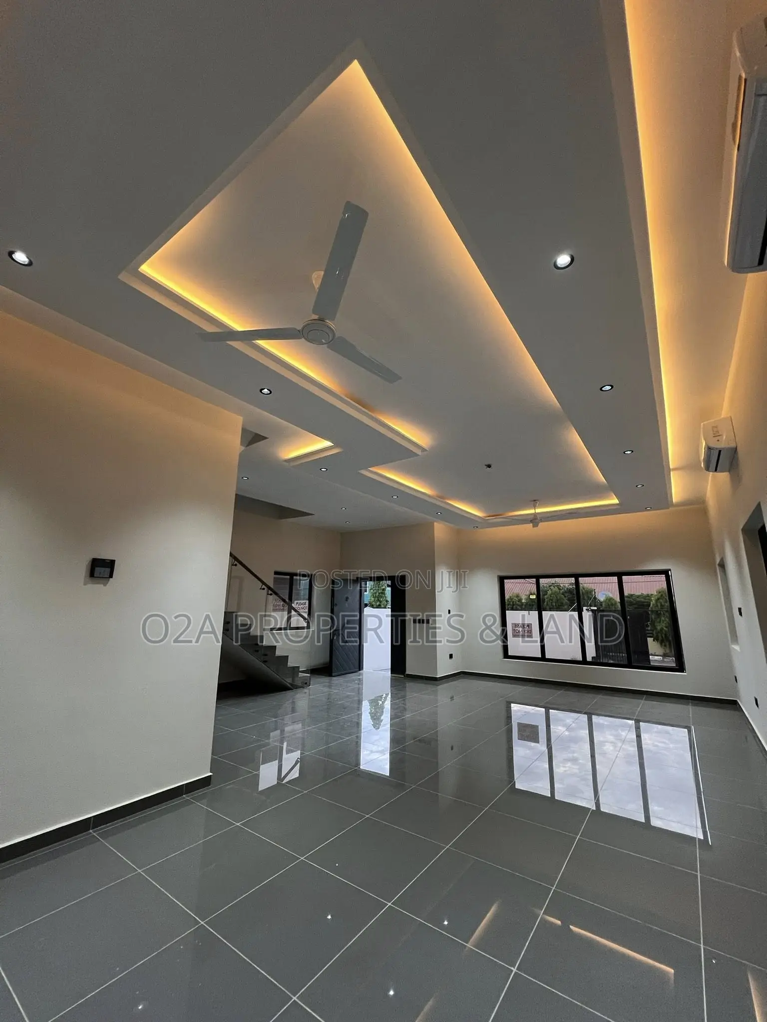 4bdrm House in Lakeside Estate for sale
