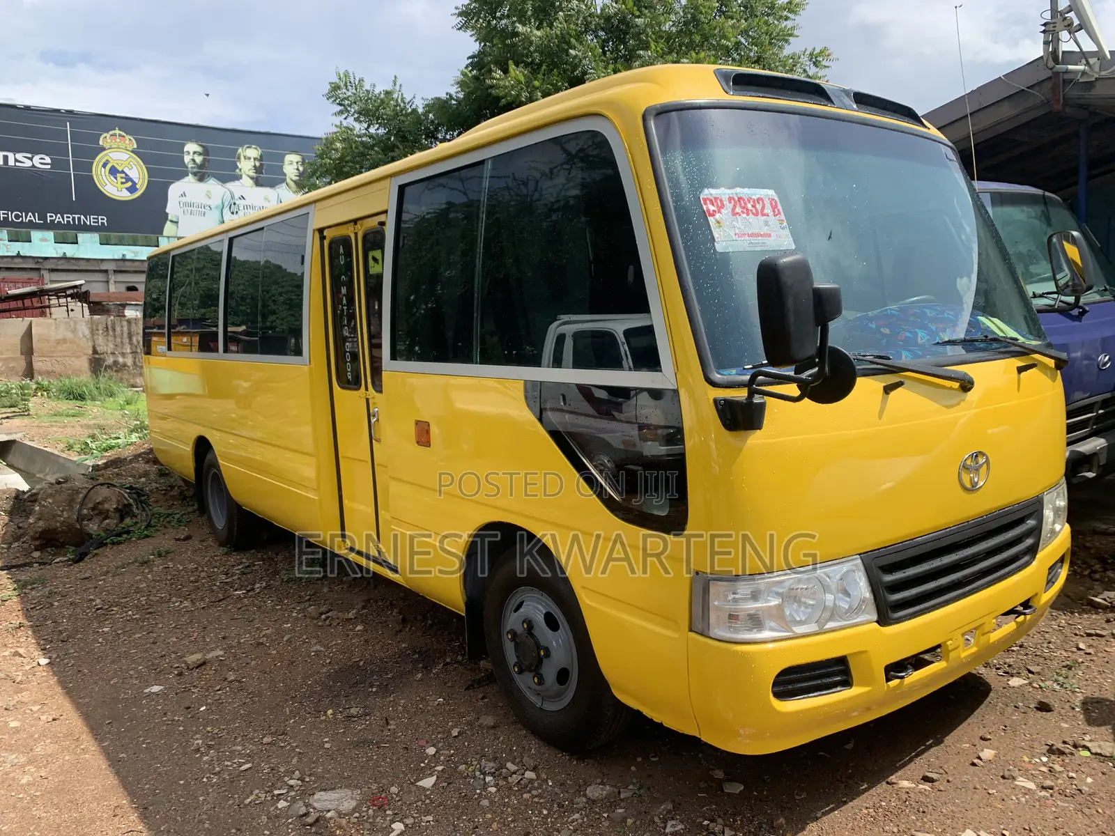Toyota Coaster 2014 Yellow