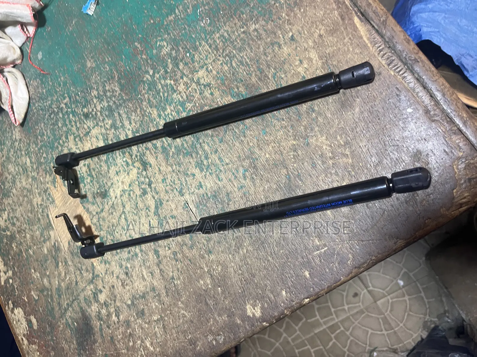 Camry 2013 Bonnet Shocks