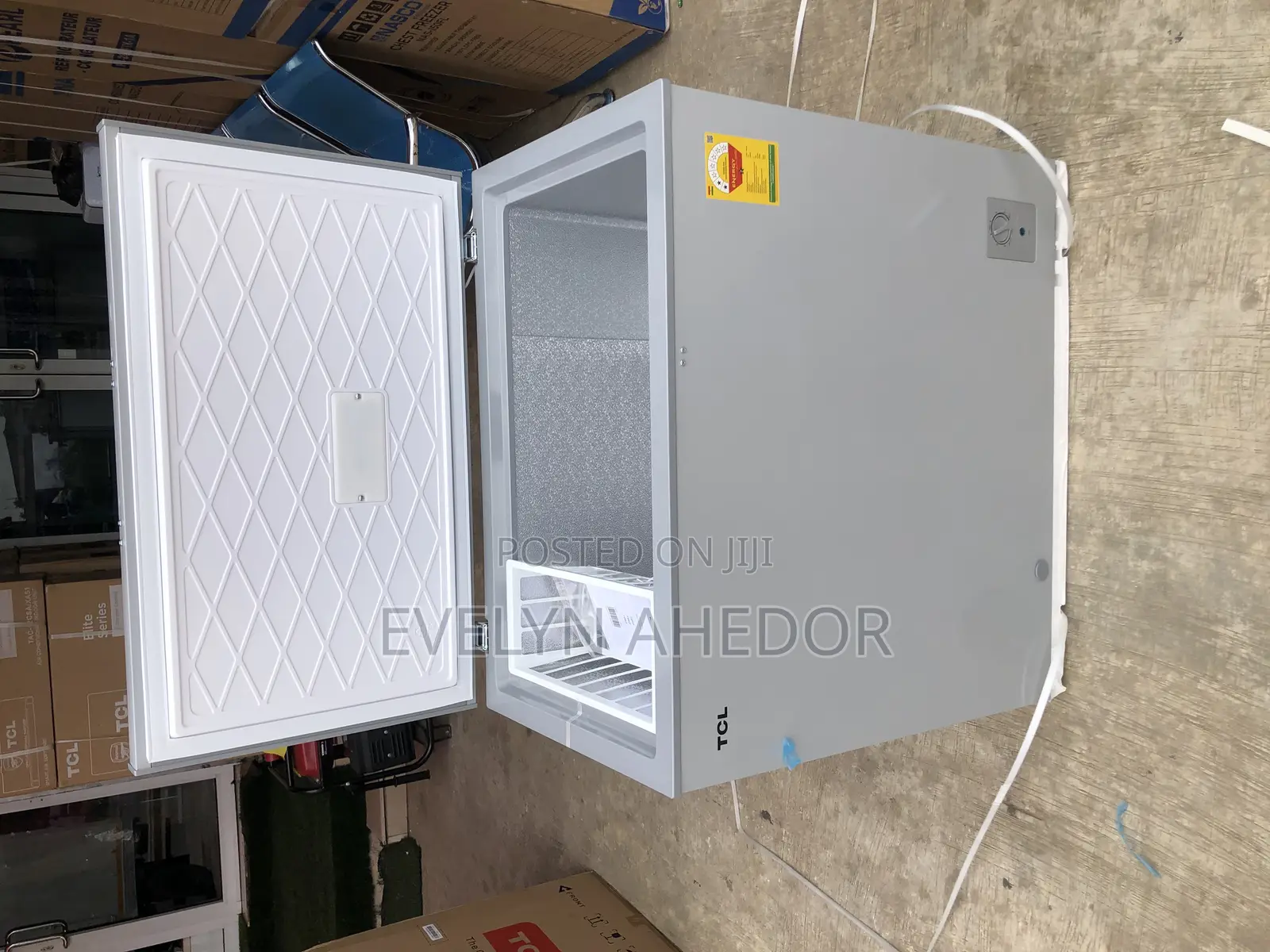 Quality and Affordable TCL Chest Freezer 206 Liters for Sale
