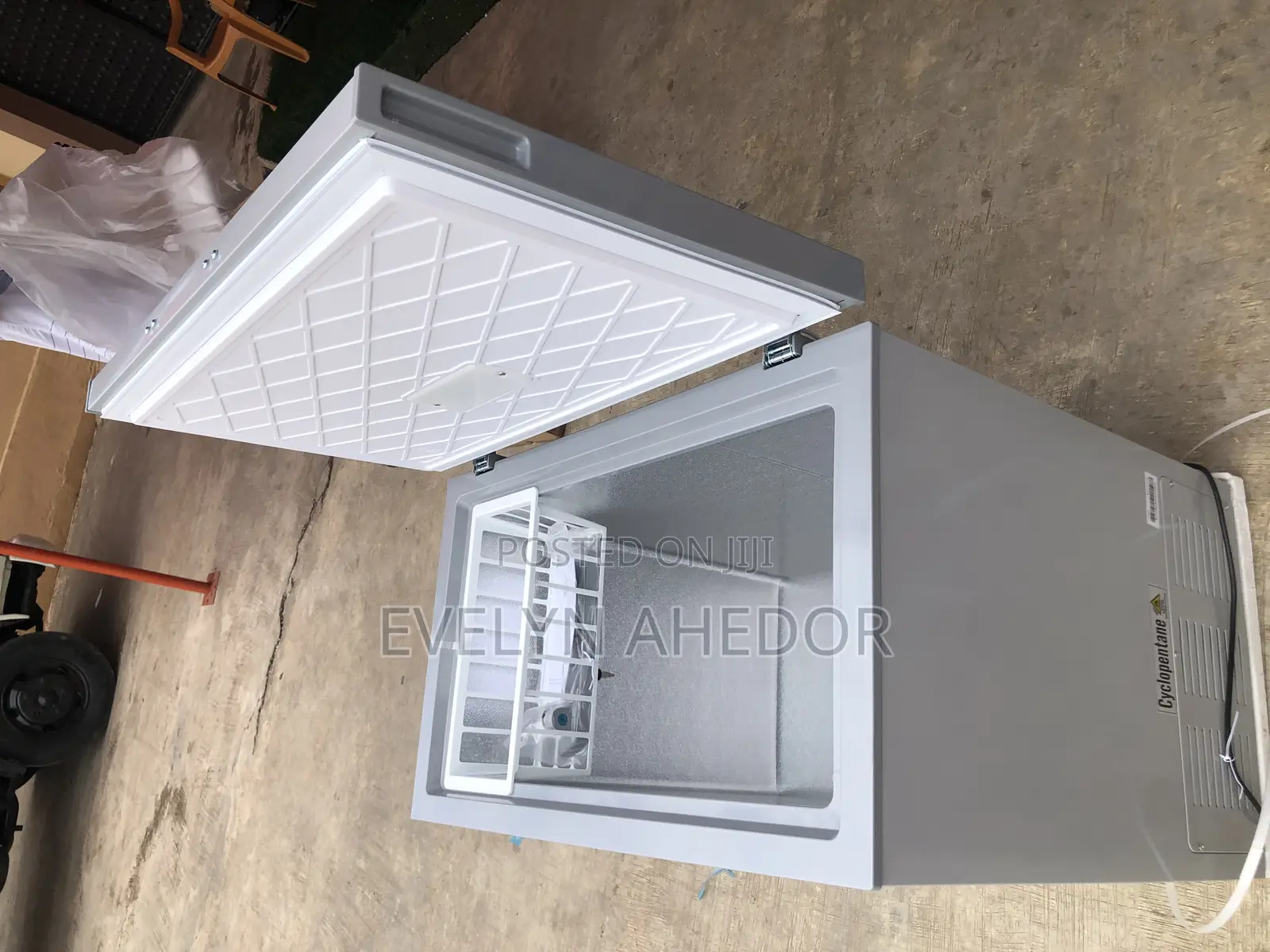 Quality and Affordable TCL Chest Freezer 206 Liters for Sale