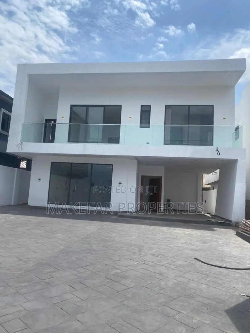 4bdrm House in Ashaley Botwe for sale