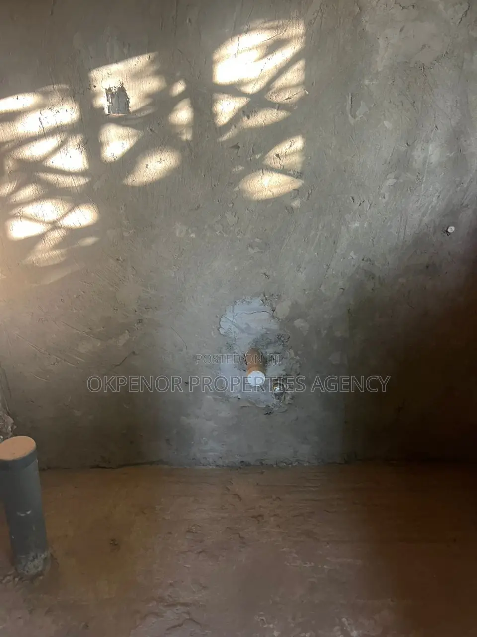 6bdrm House in Afienya, Tema Metropolitan for sale