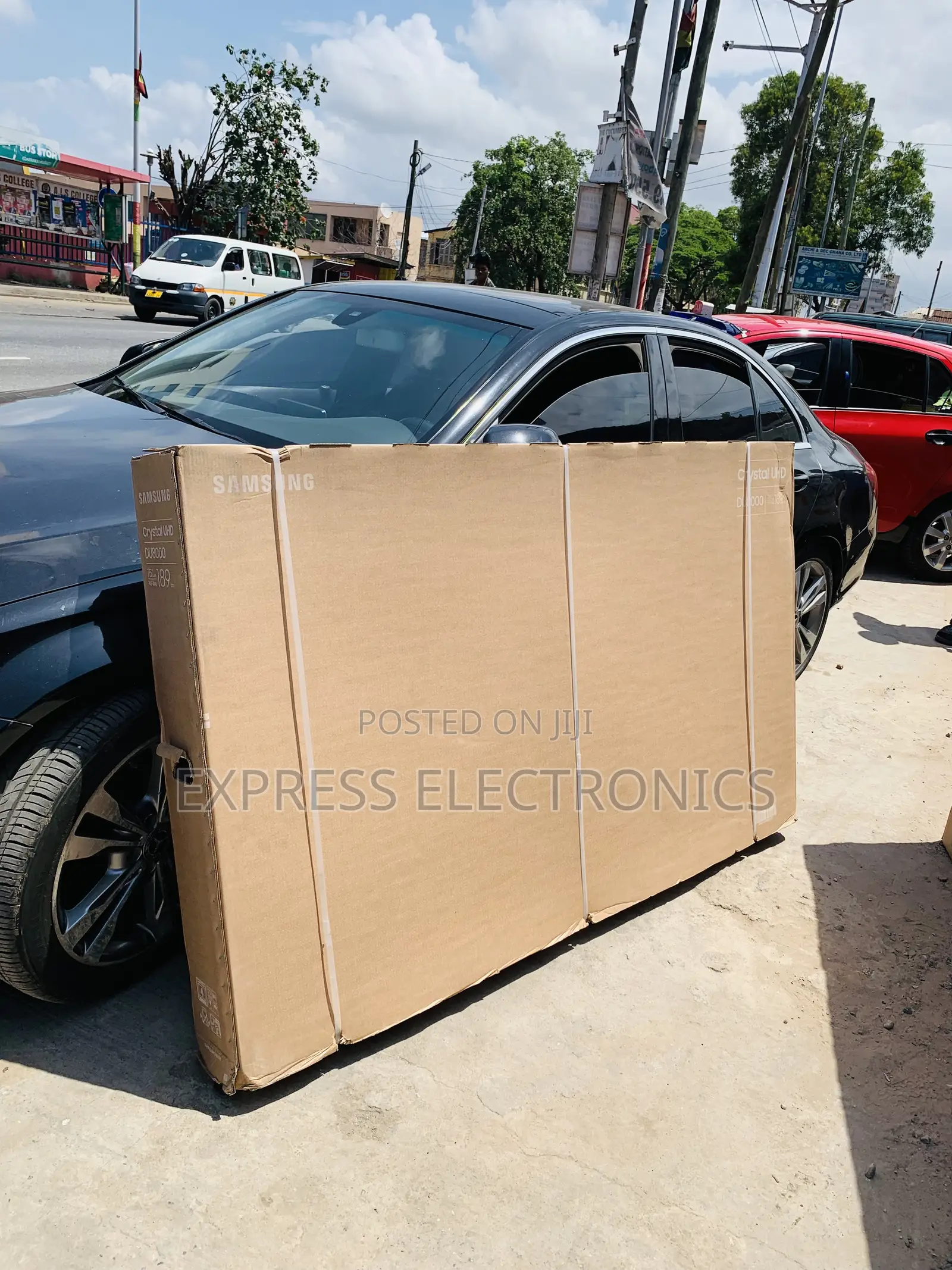 Available Now at Store Samsung Uhd Smart 75”Du8000
