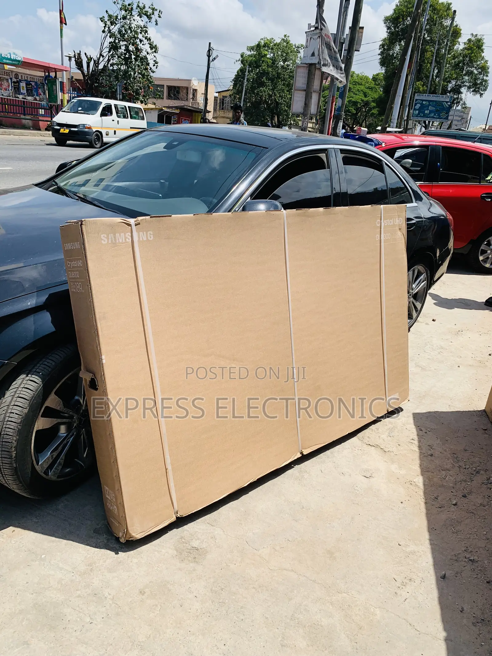Samsung —-Uhd Smart 75”Du80000
