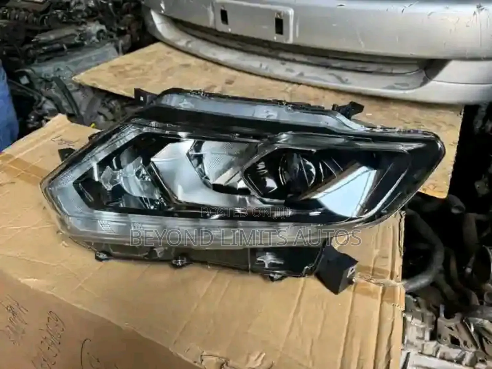 Nissan Rogue/X-Trail 2014,2015,2016 Headlight/Headlamp