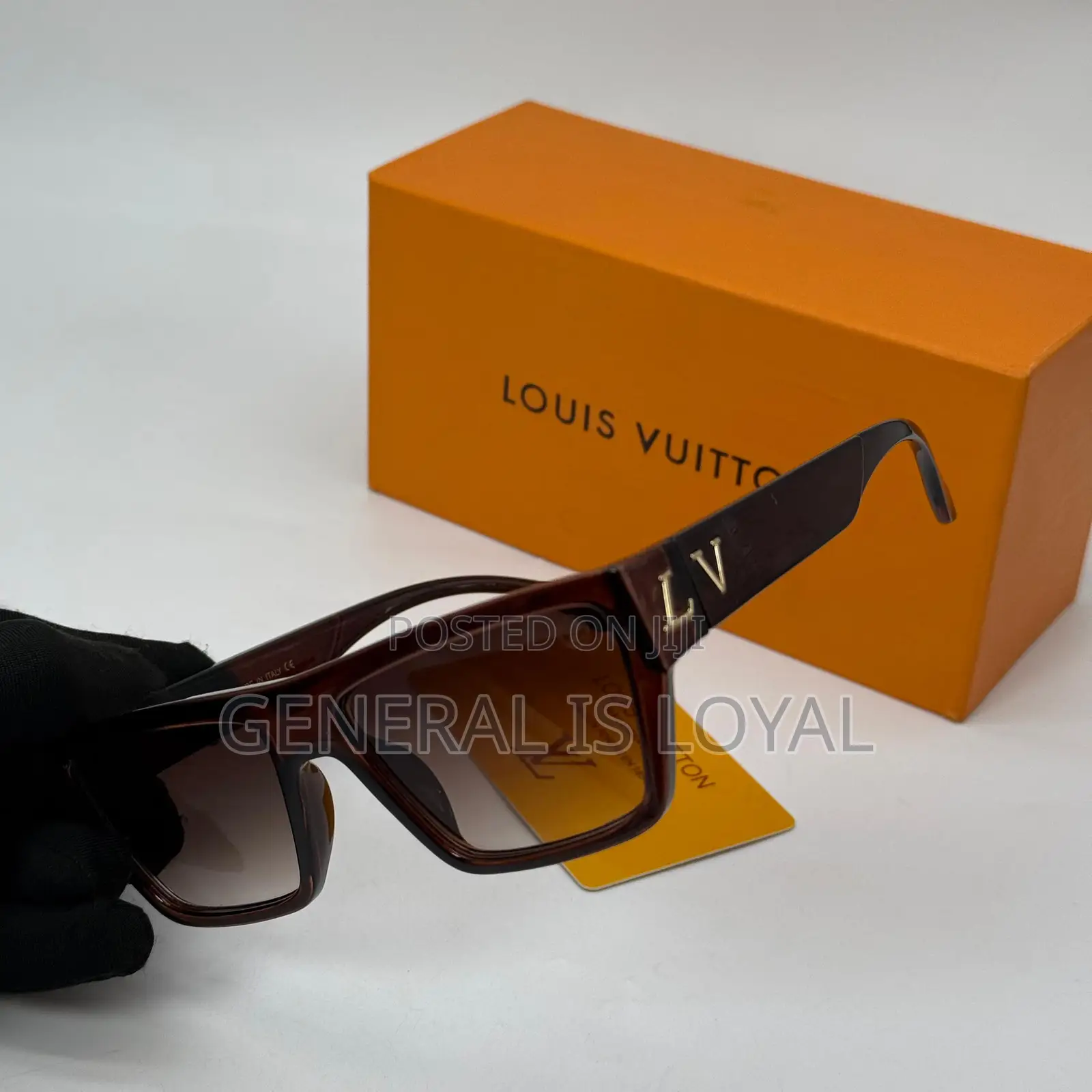 Louis Vuitton Shades / Mix
