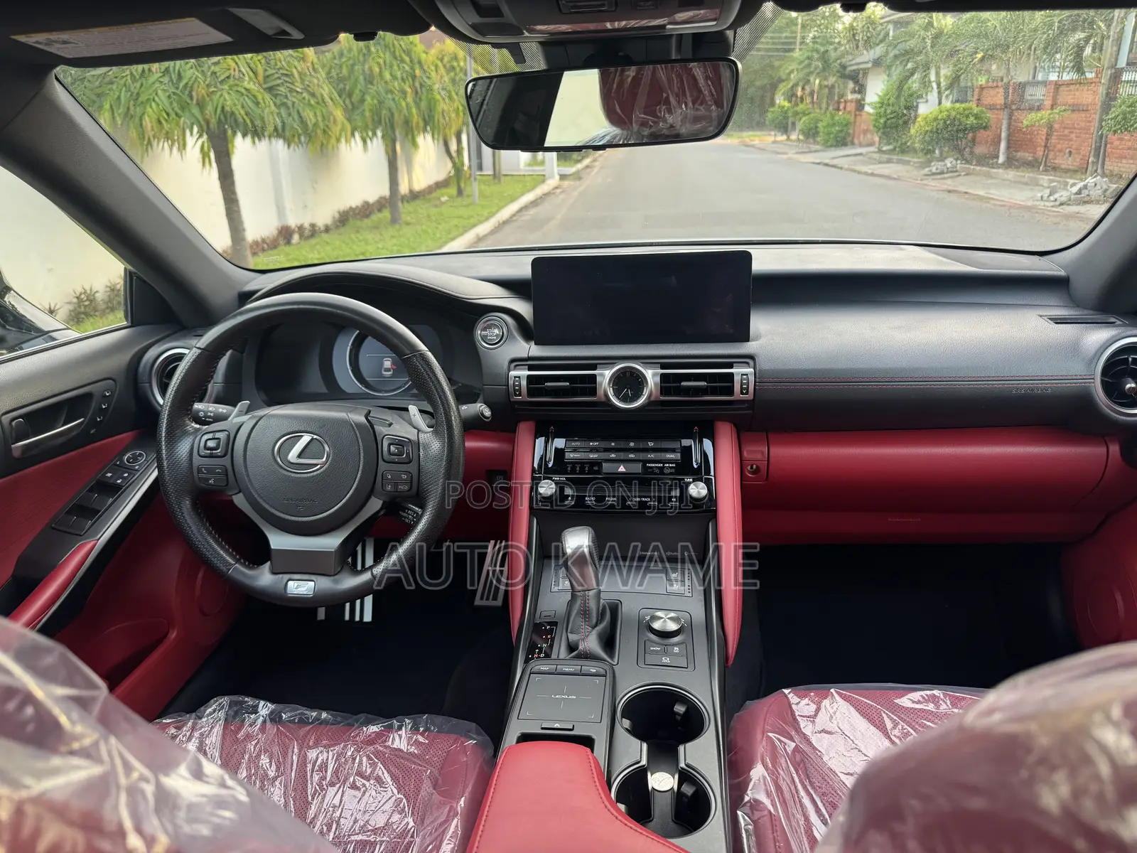 Lexus IS 2022 Ivory
