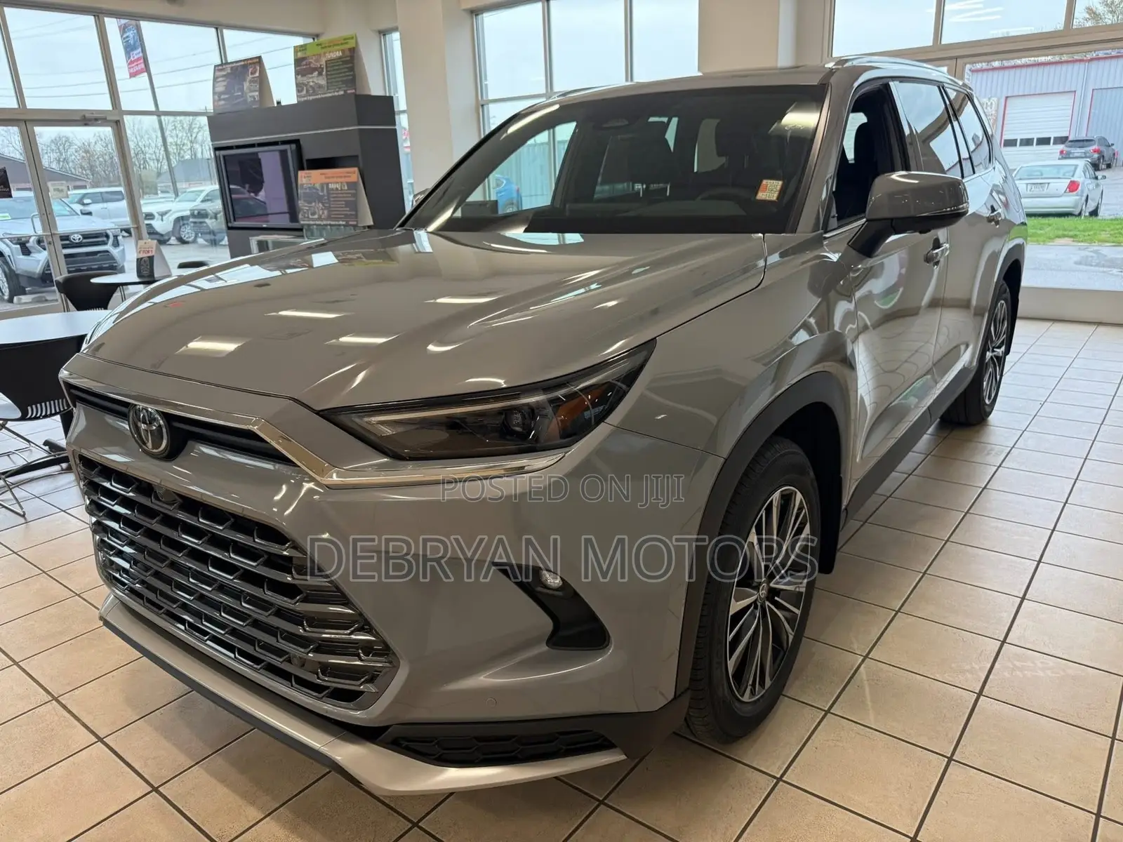 Toyota Grand Highlander Platinum AWD 2024 Gray