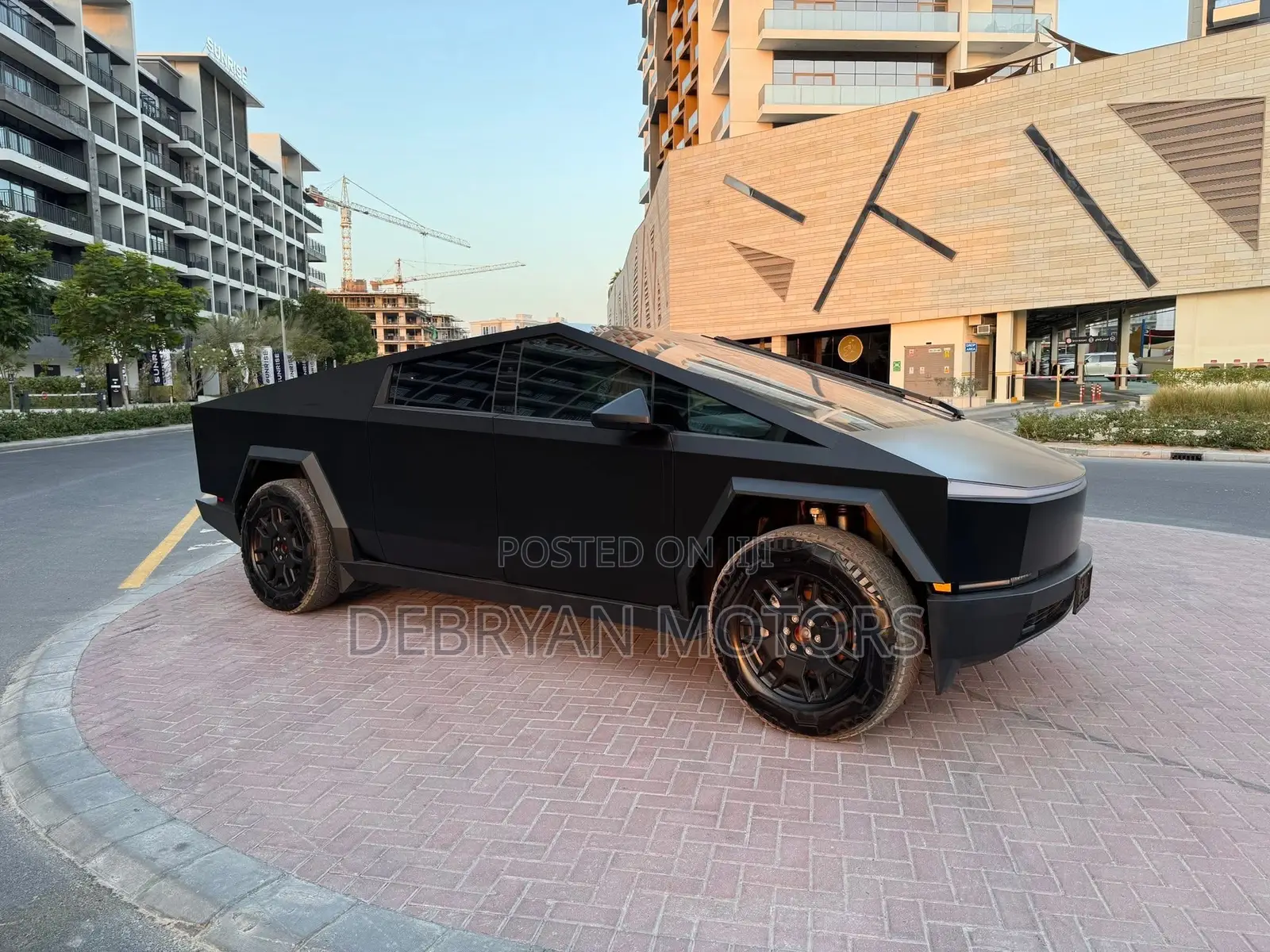 Tesla Cybertruck 2025 Black