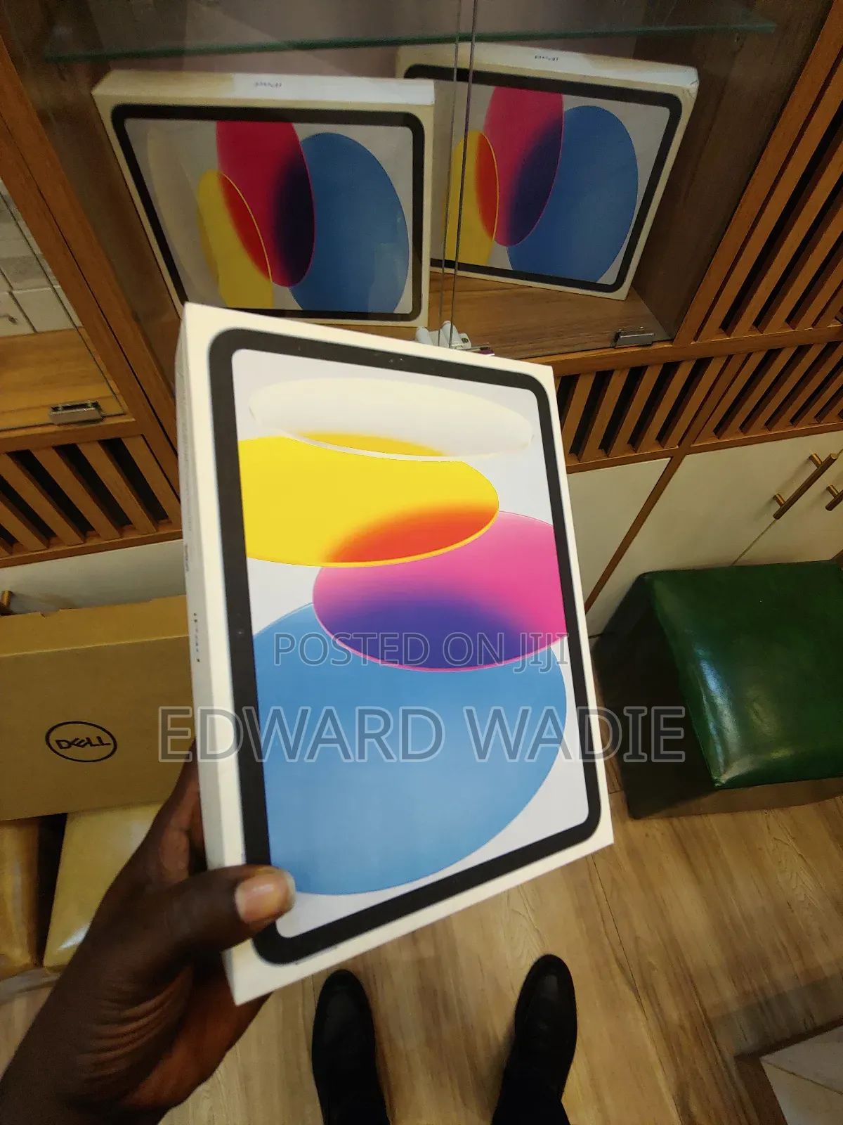 New Apple iPad 10.2 (2020) Wi-Fi 64 GB Black