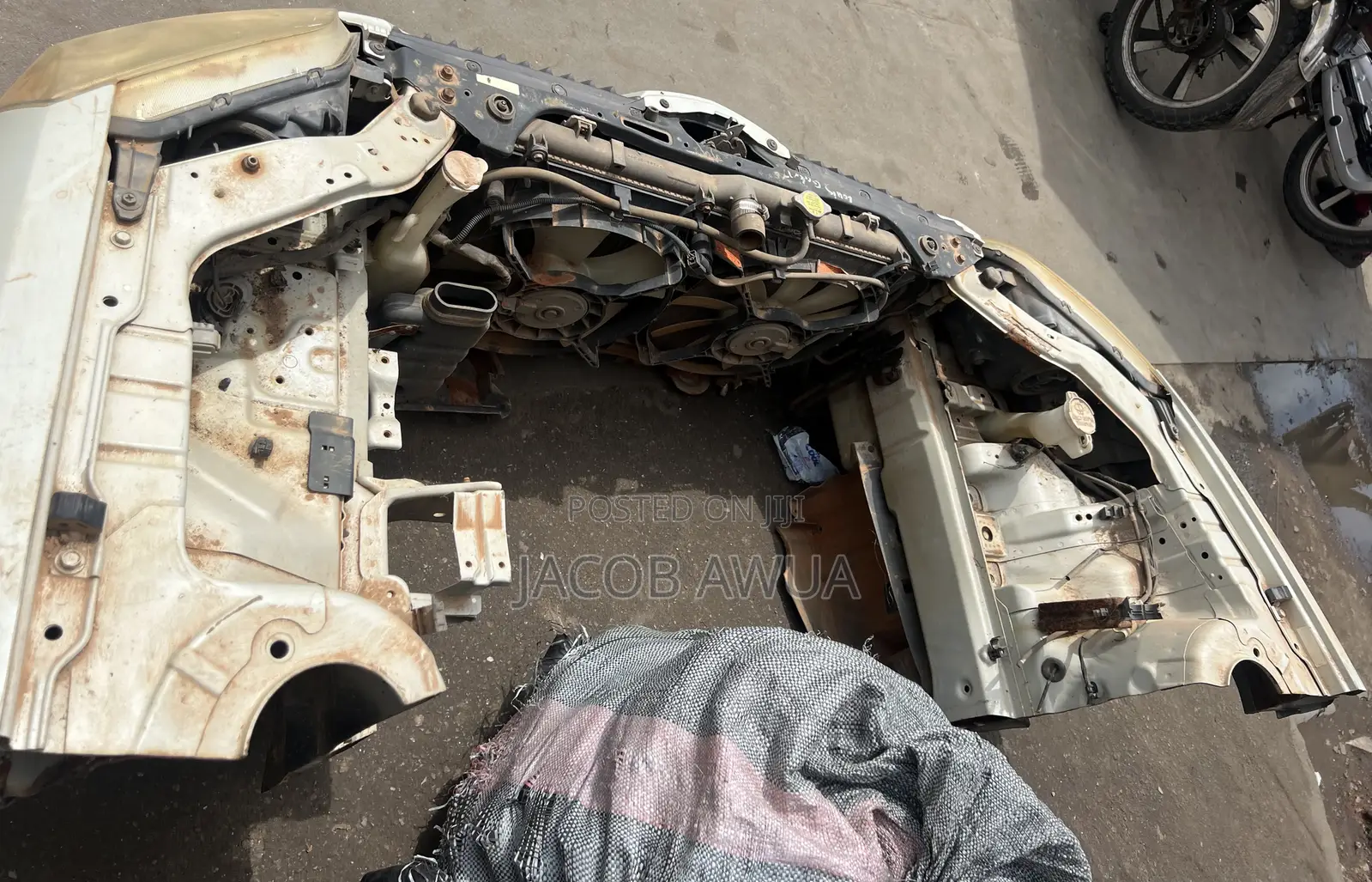 Mitsubishi Galant Front Cut 2008 Available