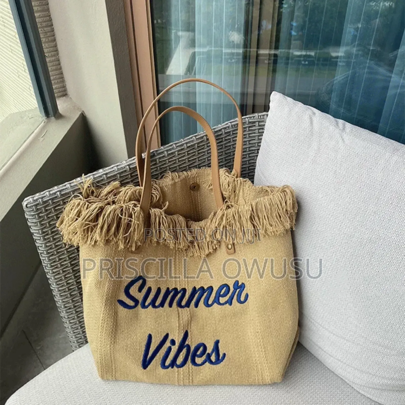 Summer Tote Bags Available for Ladies