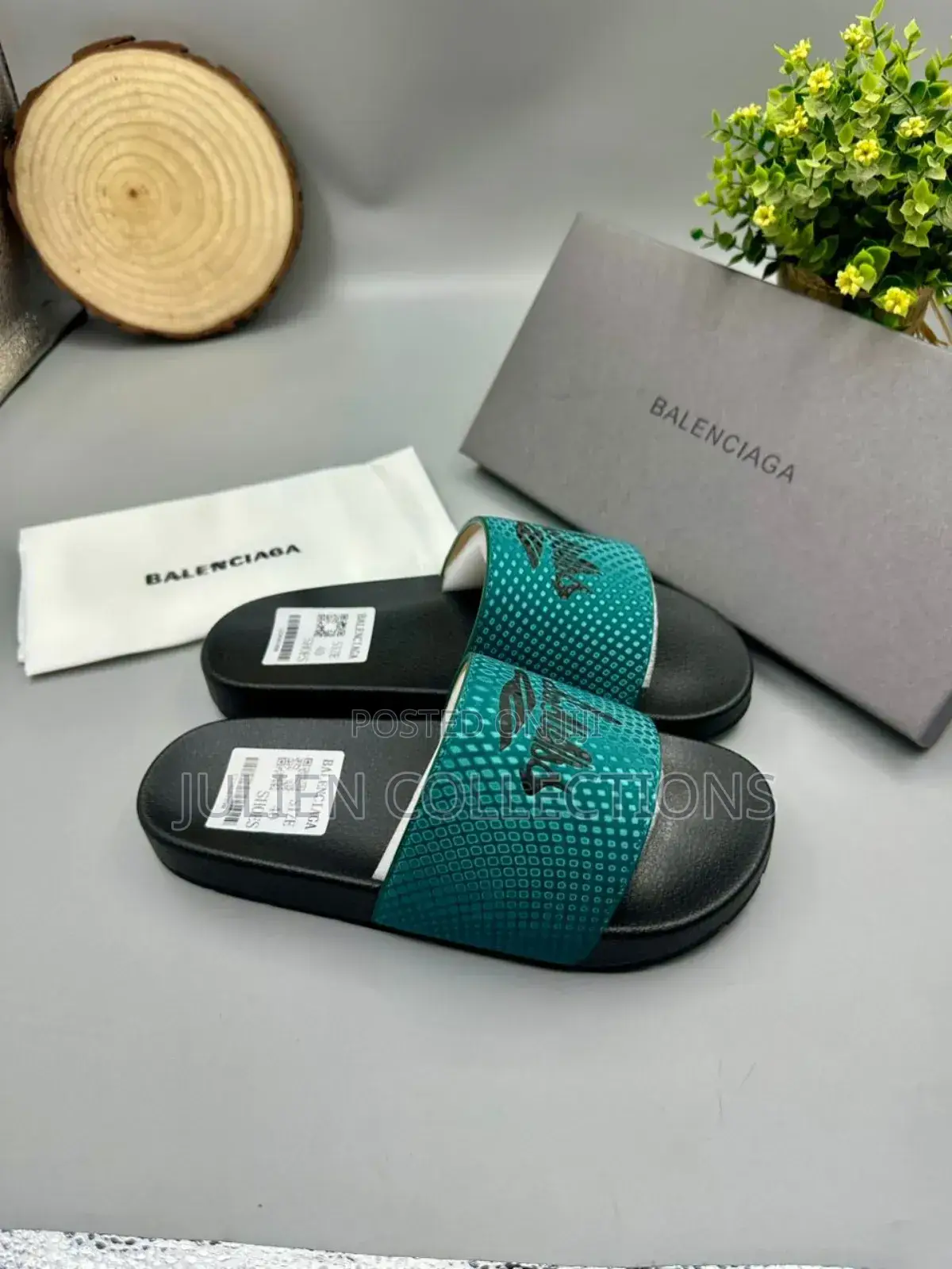 Quality Balenciaga Slide Green and Black