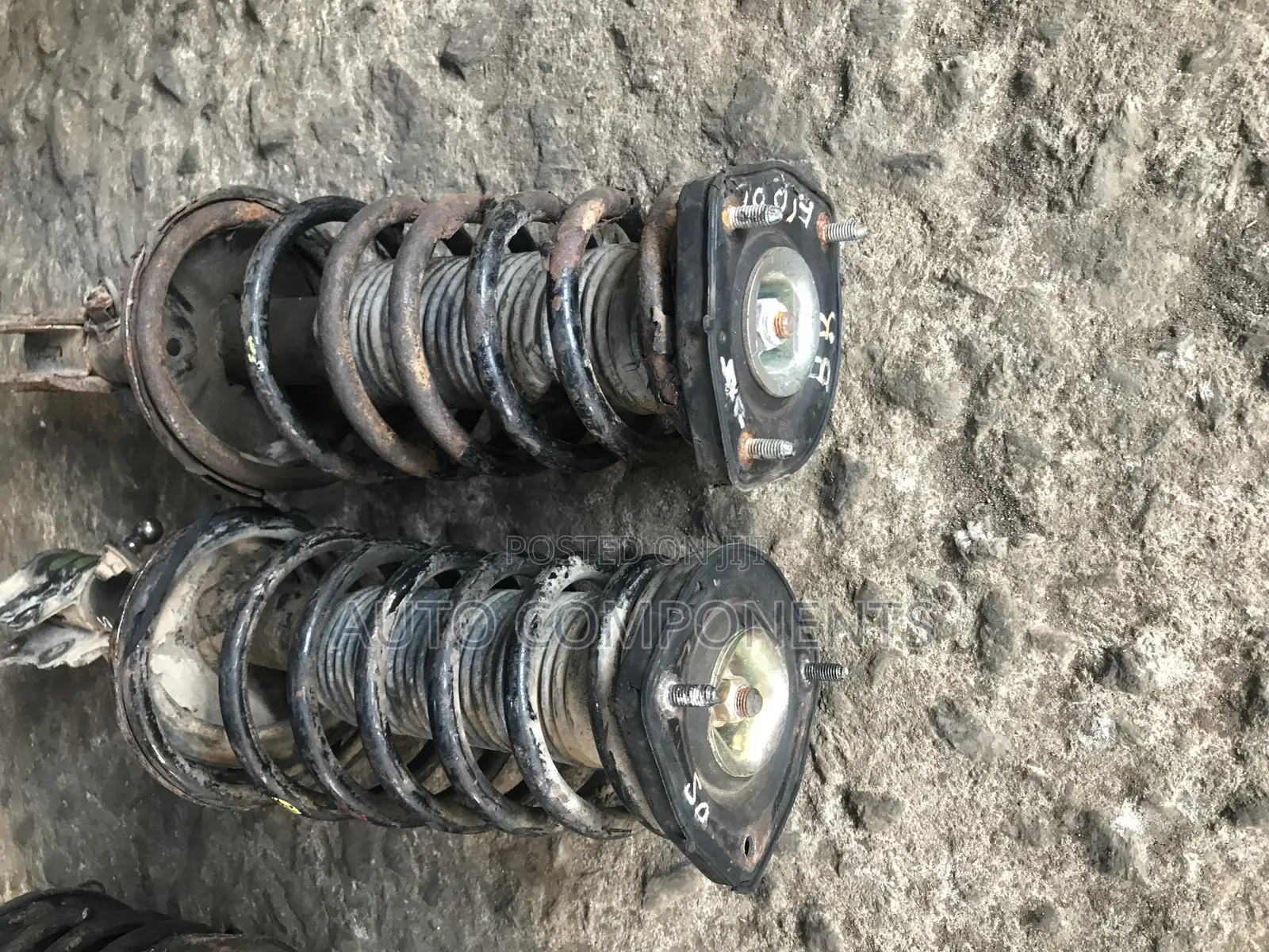 Hyundai Elantra 2006 Front Shocks