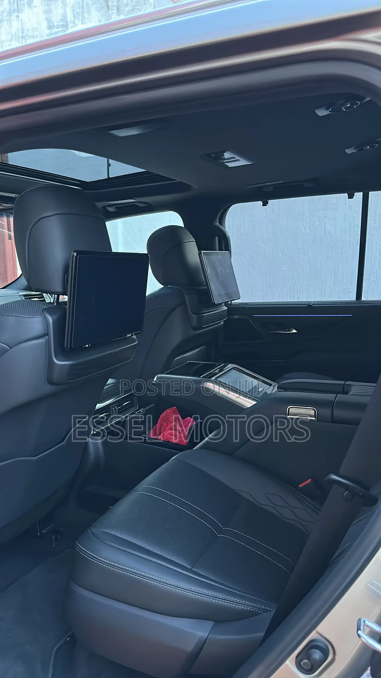 Lexus LX 2022 Black