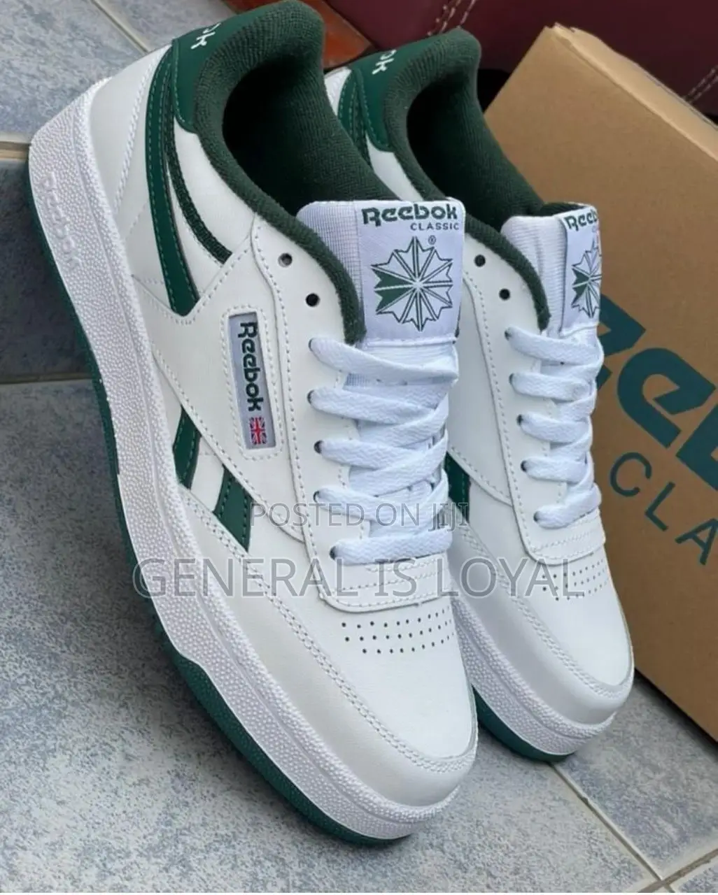 Reebok Sneakers