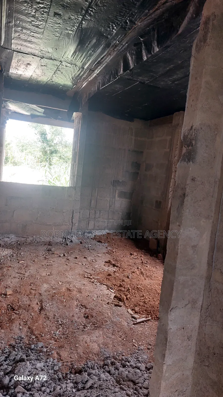 5bdrm House in Born To Pray Estate, Ejisu-Juaben Municipal for sale