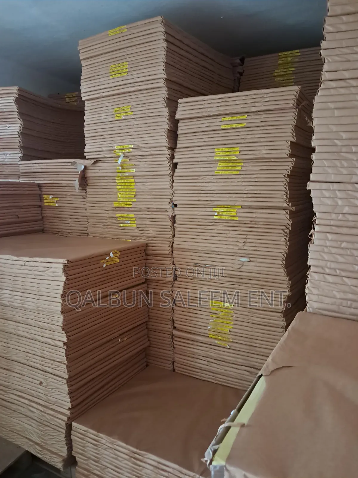 Anchor Vanguard Coloured Manila Board Paper 180gsm 30 X 40
