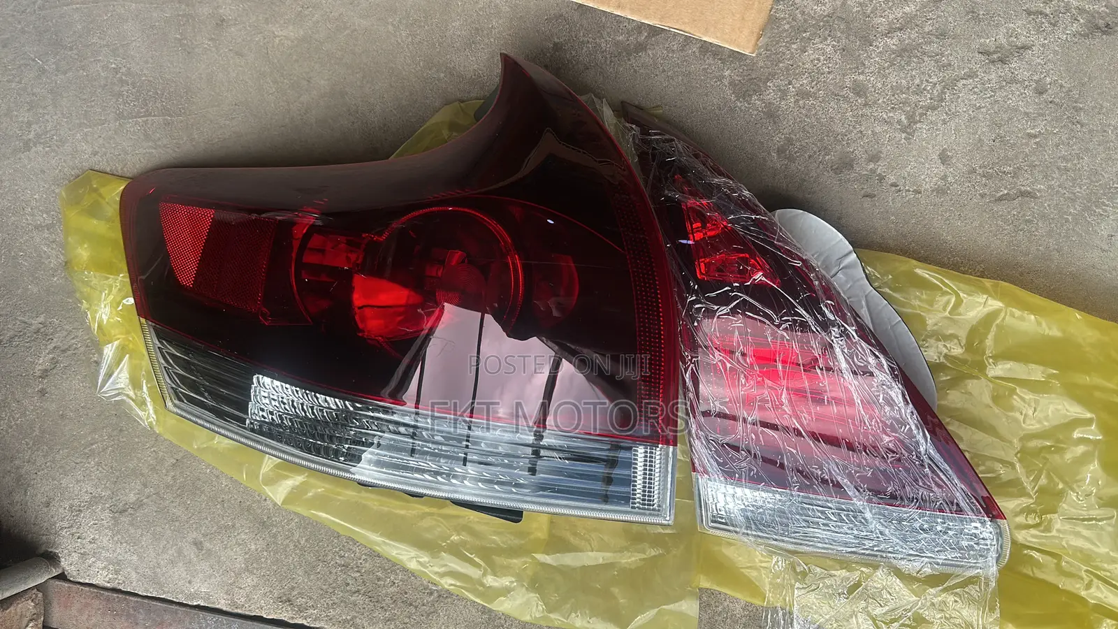 Toyota Venza Taillight/Bootlight Set 2008,2009,2010,2011,12