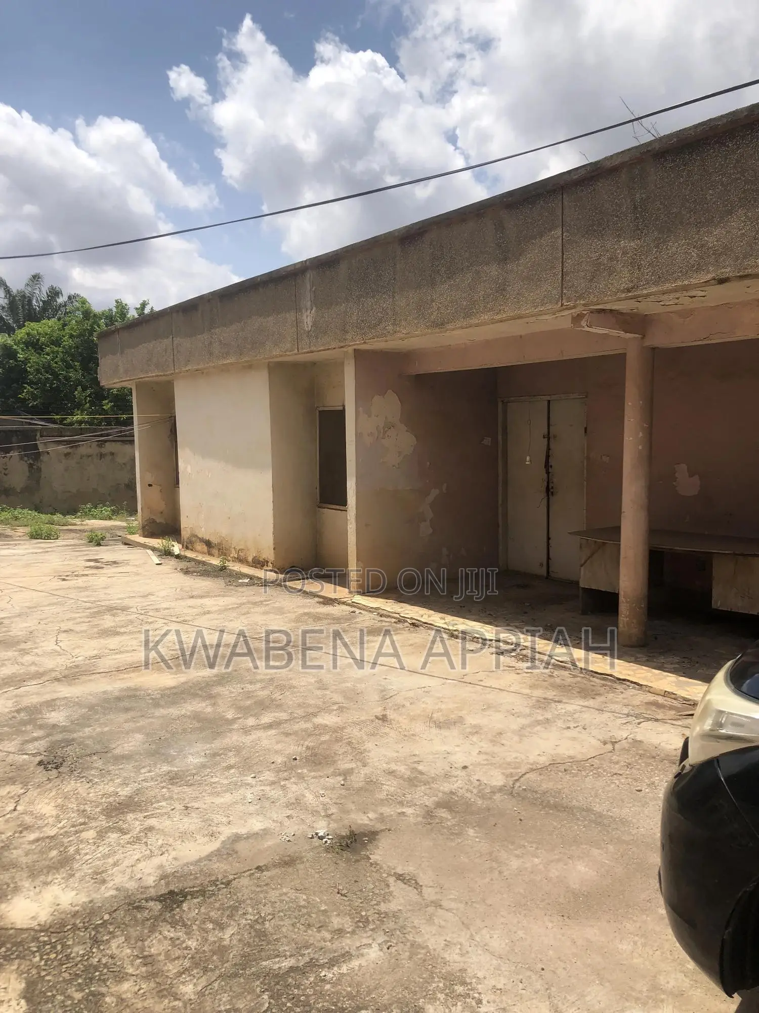 10bdrm House in Mark Estate At, Kumasi Metropolitan for sale