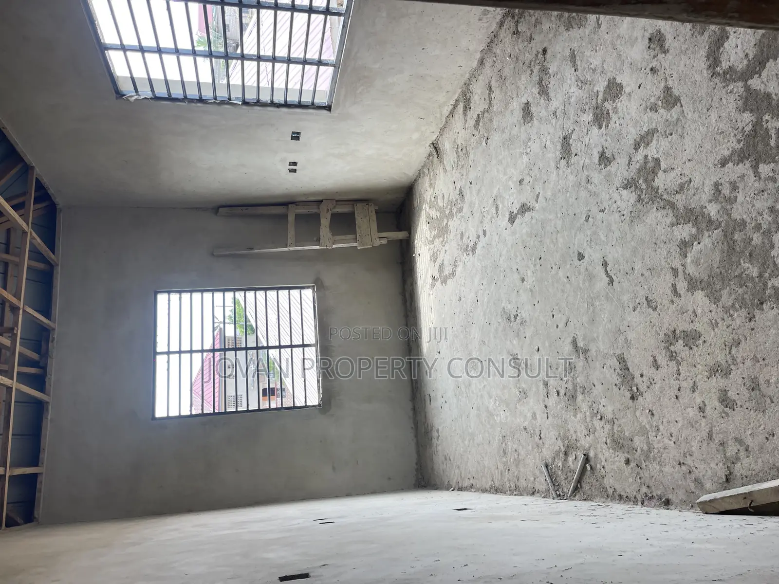 4bdrm House in Amasaman for sale