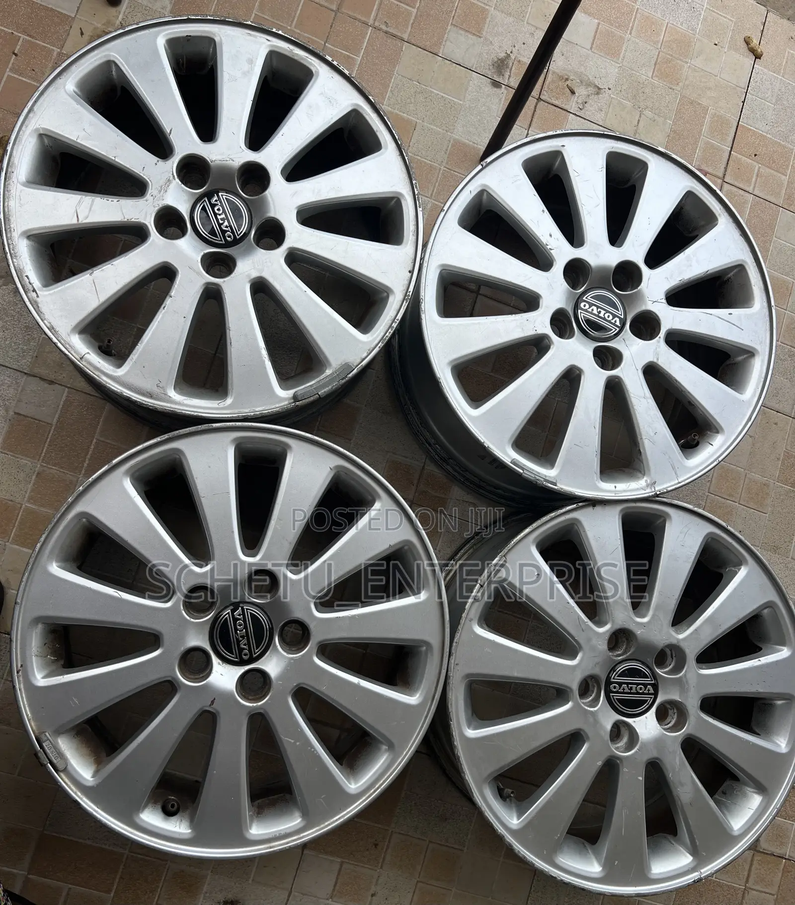 Volvo,Alfaromeo,Nissan,Dodge,Ferrari, Ford, Fiat, Land Rover