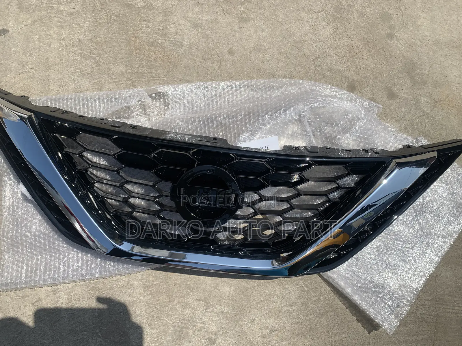 14-17 Nissan Qashqai J11 Front Bumper Radiator Grille