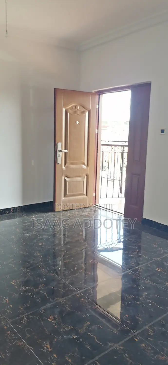 2bdrm Apartment in Tsaado Roundabout, Spintex for rent