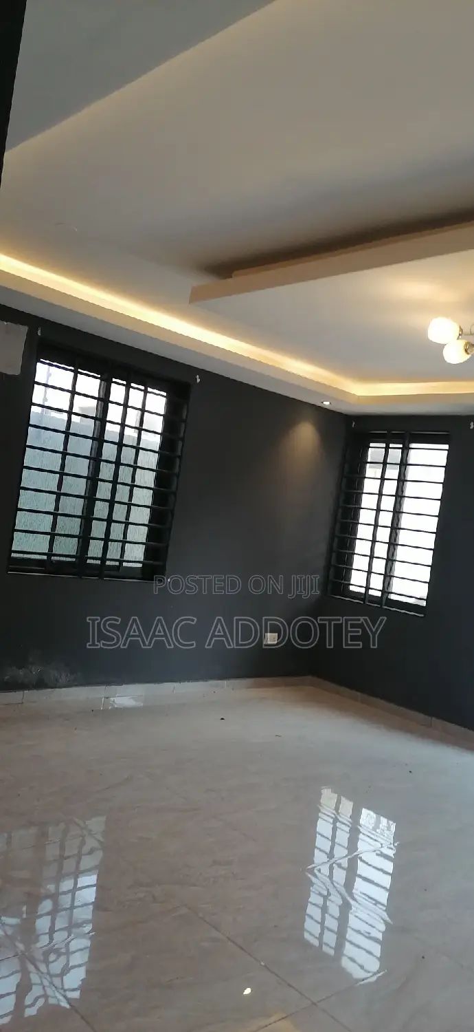2bdrm Apartment in Tsaado, Spintex for rent