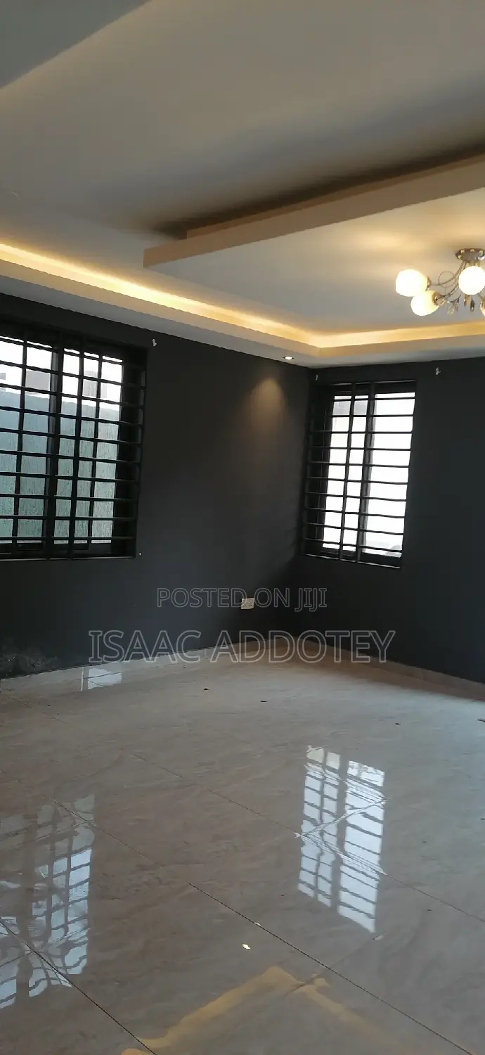 2bdrm Apartment in Tsaado, Spintex for rent