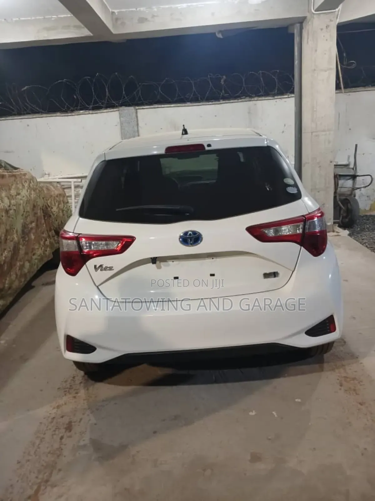 Toyota Vitz 1.5 FWD Hybrid 5dr 2018 White