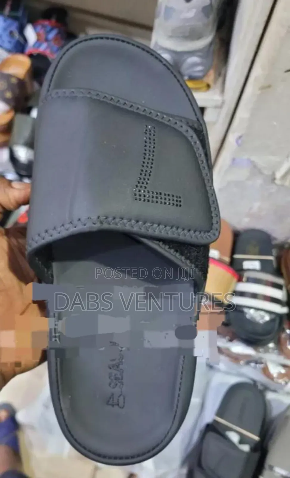 Men Season 7 Slide Wear