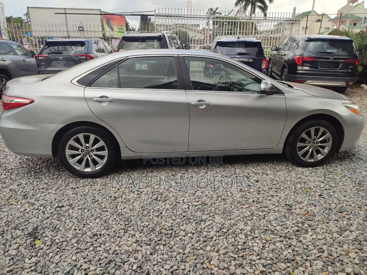 Toyota Camry XLE 4dr Sedan (2.5L 4cyl 6A) 2017 Silver