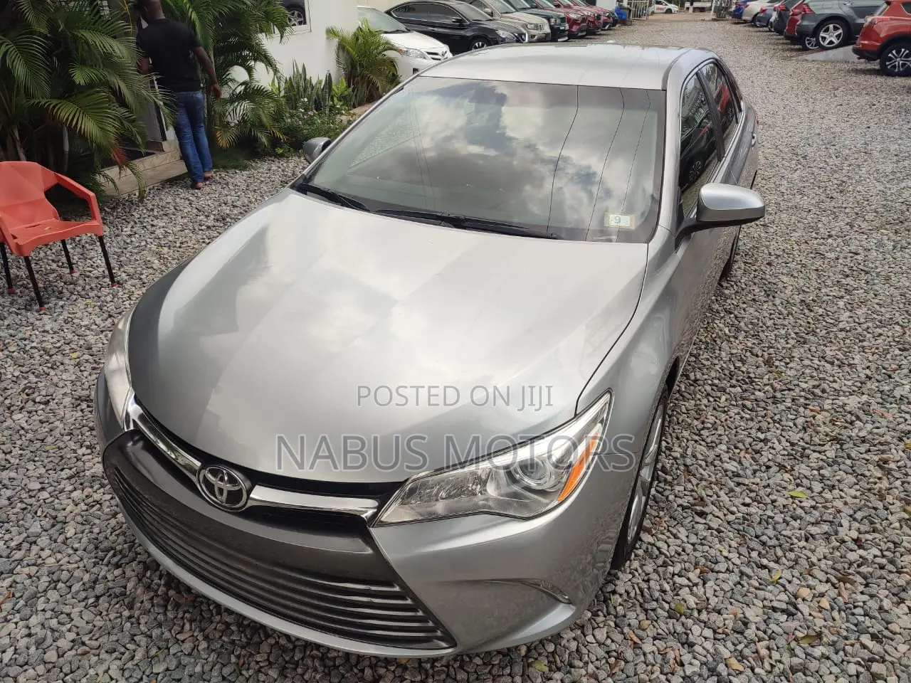 Toyota Camry XLE 4dr Sedan (2.5L 4cyl 6A) 2017 Silver