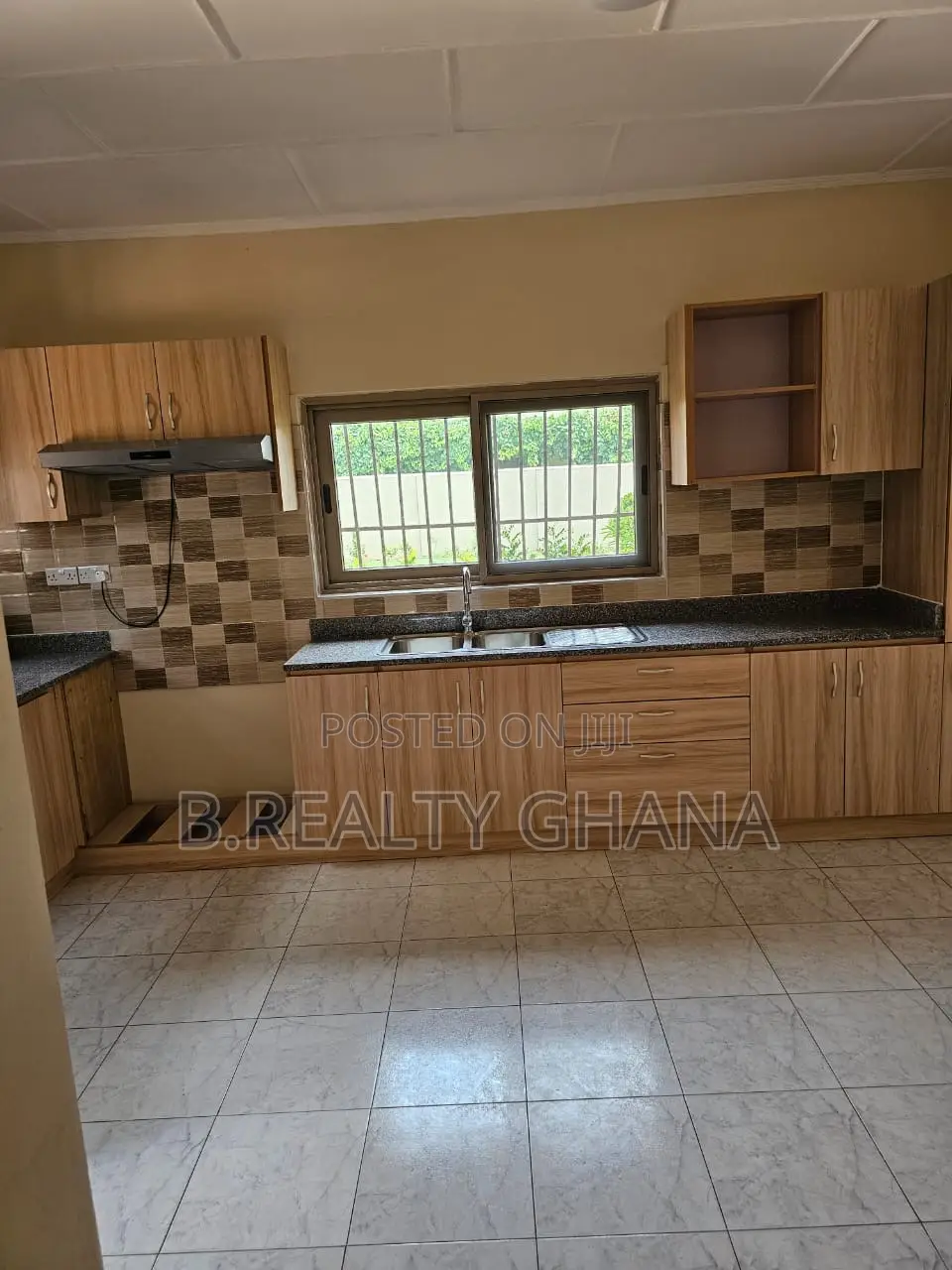 3bdrm House in Spintex for rent